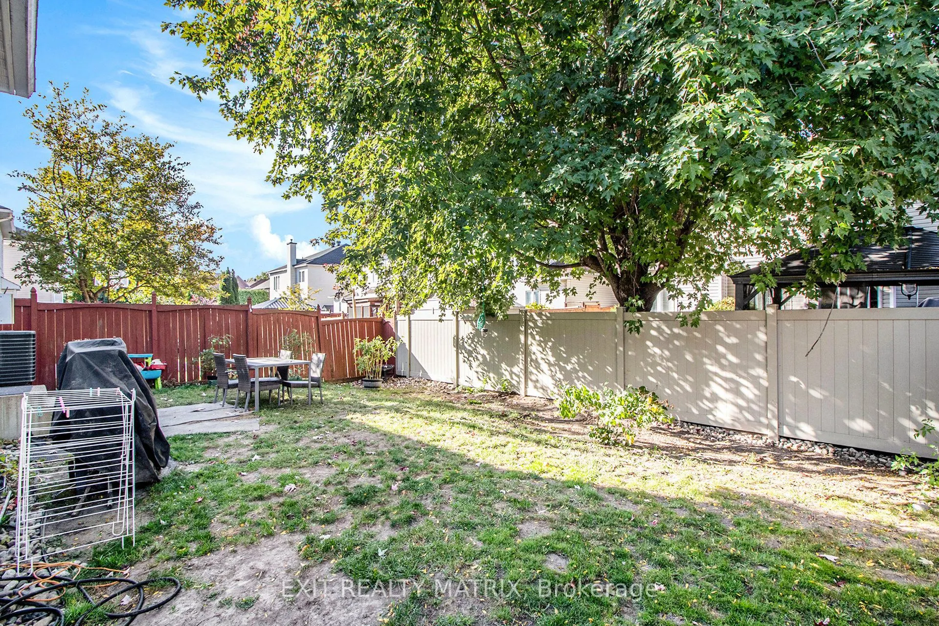 2205 Blue Willow Crescent