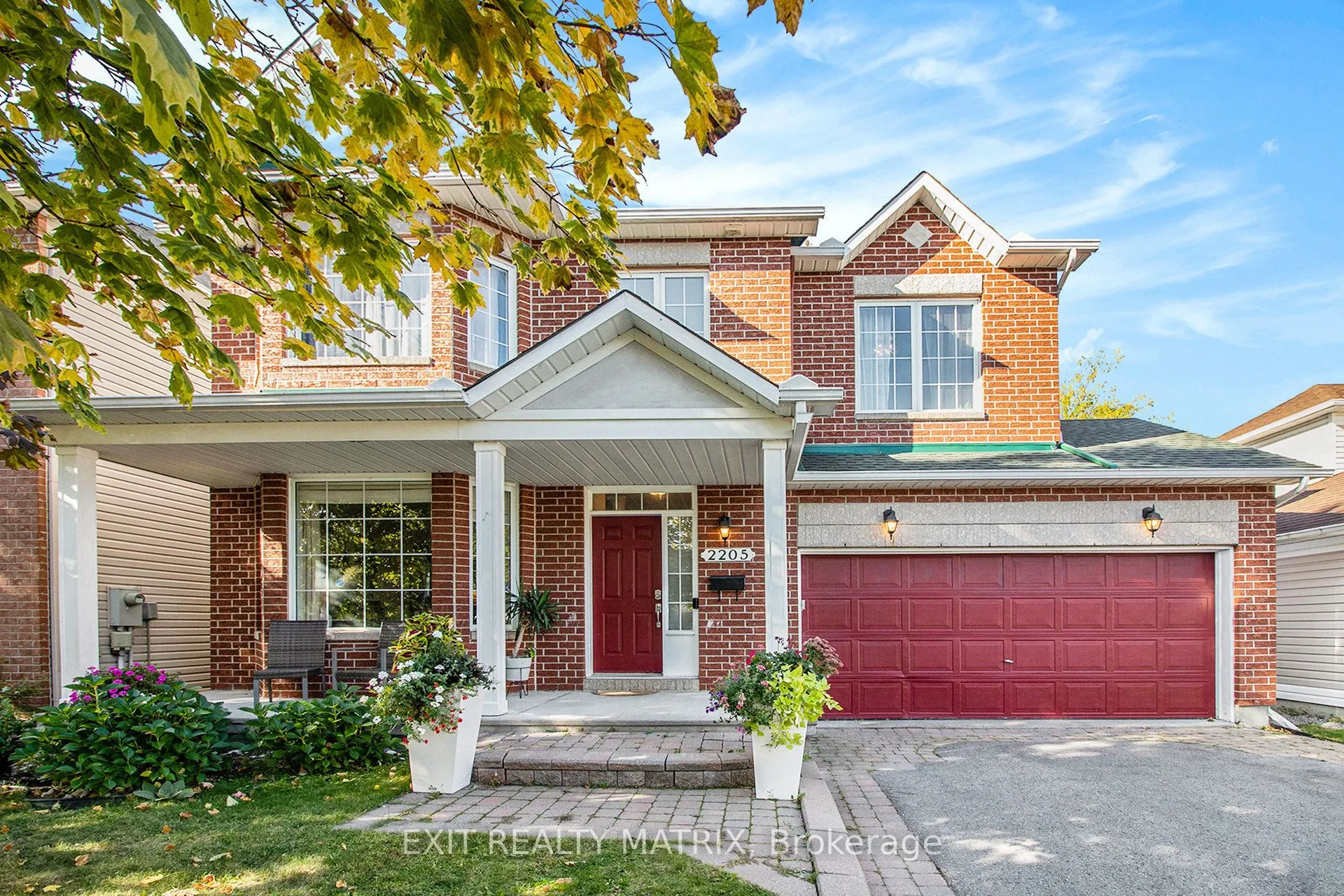 2205 Blue Willow Crescent