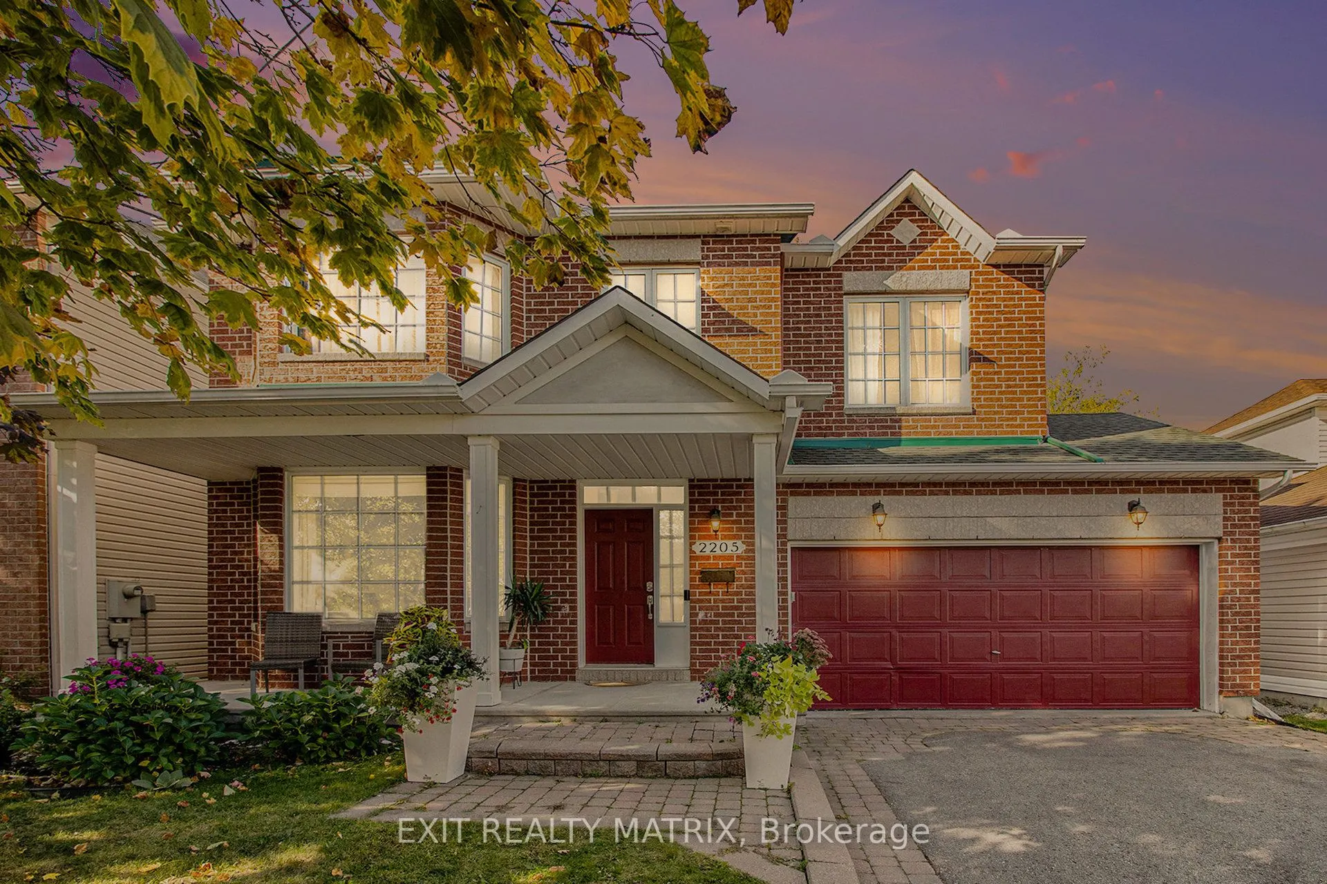 2205 Blue Willow Crescent
