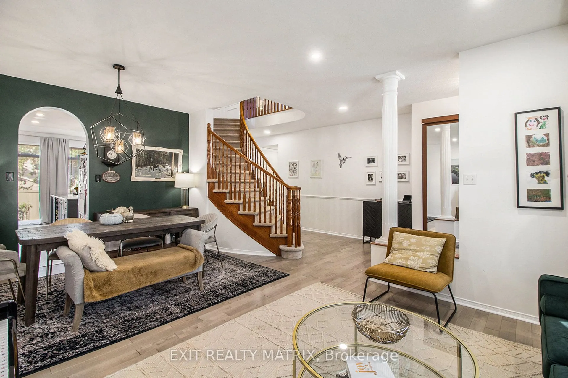 2205 Blue Willow Crescent