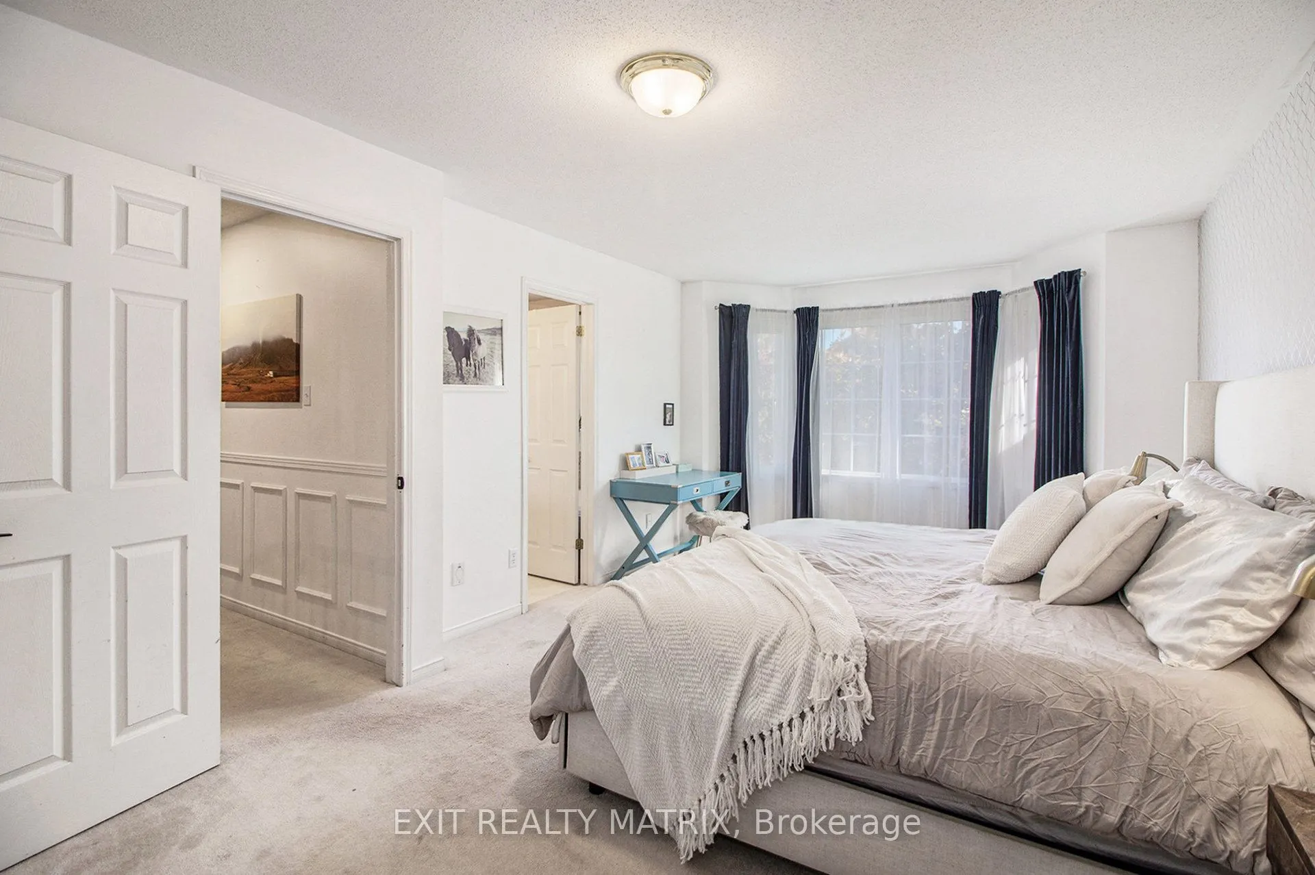 2205 Blue Willow Crescent