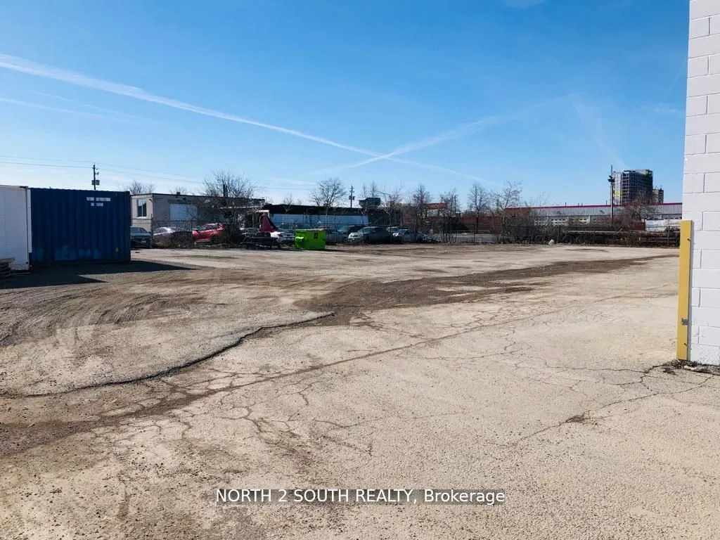 200 Arvin Avenue, #Yard