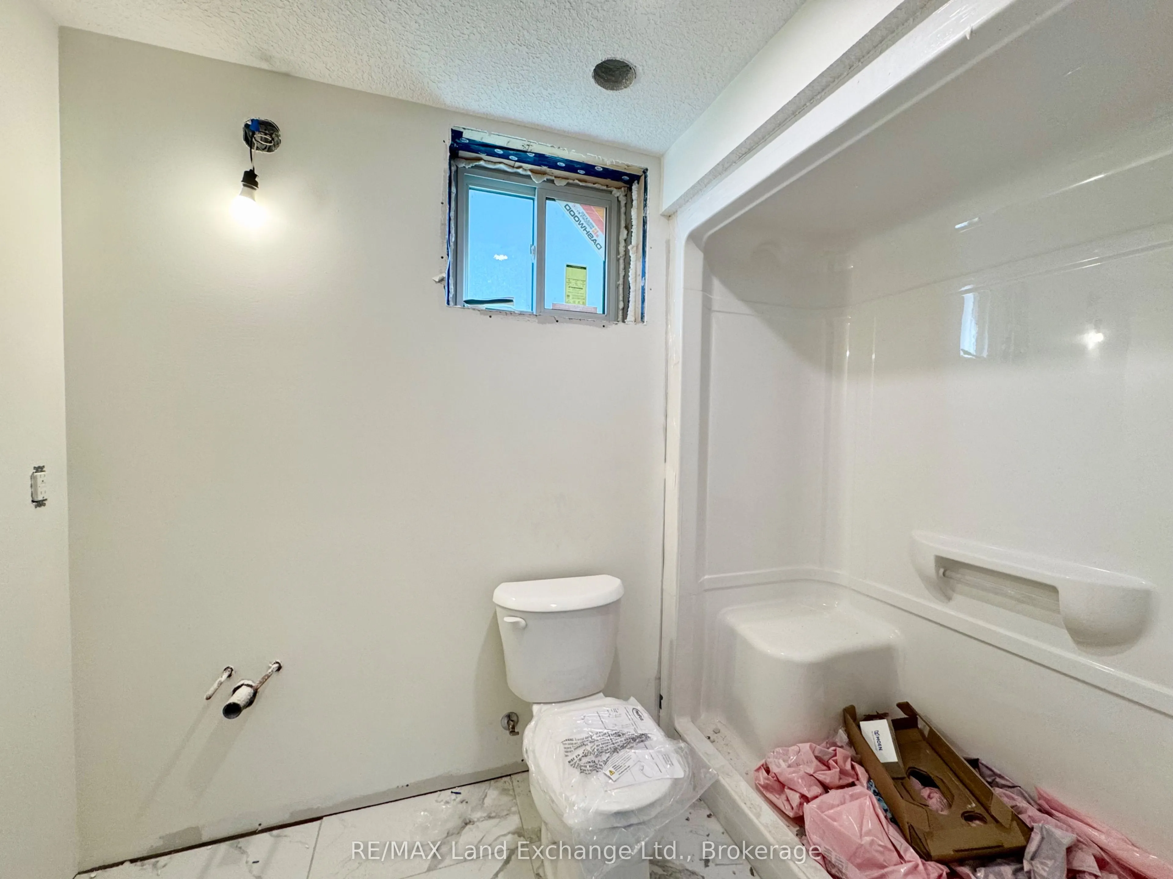 448 BURNSIDE Street