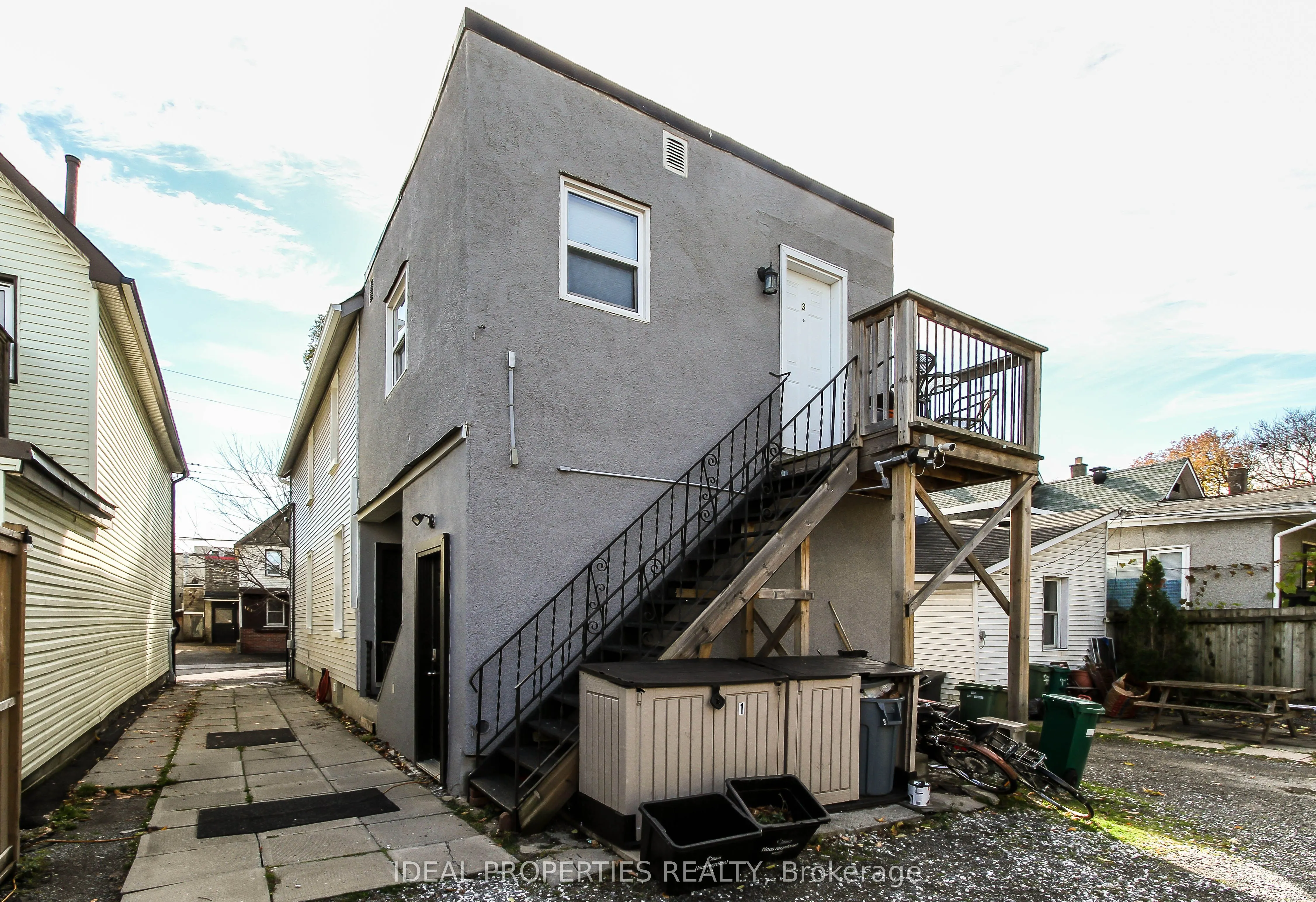 185 Louisa Street, #2