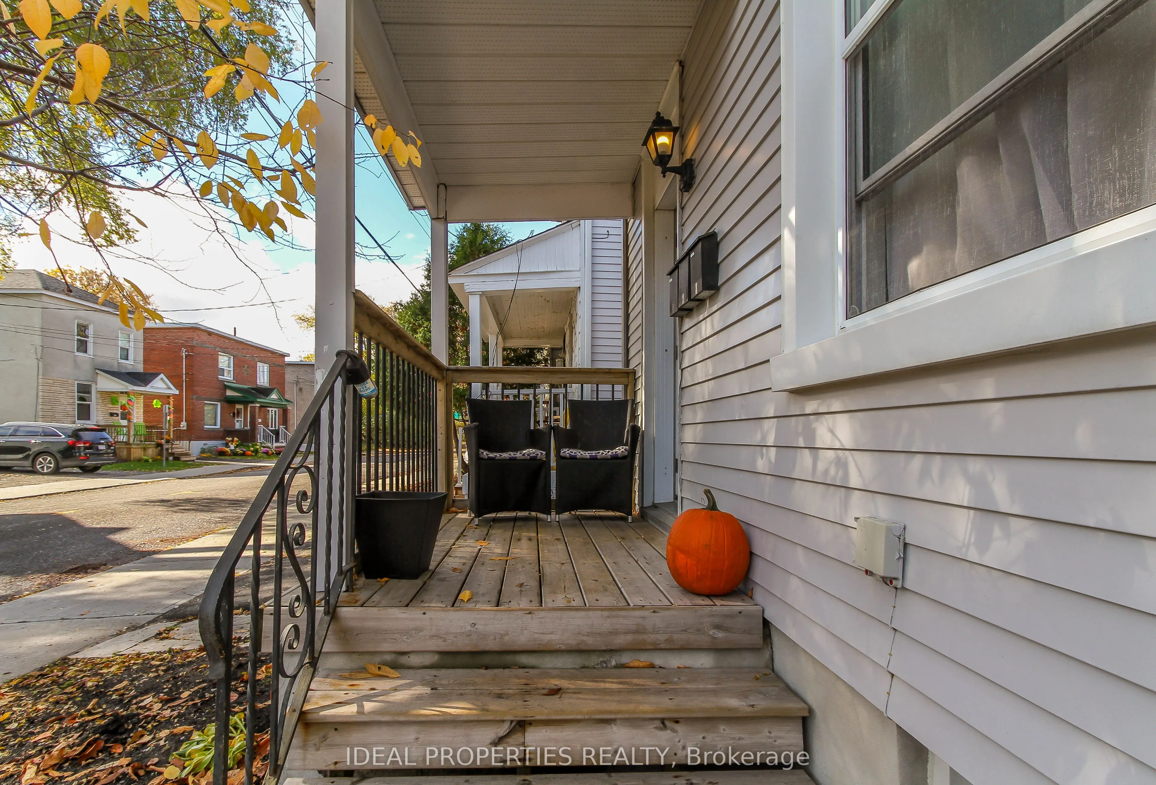 185 Louisa Street, #2