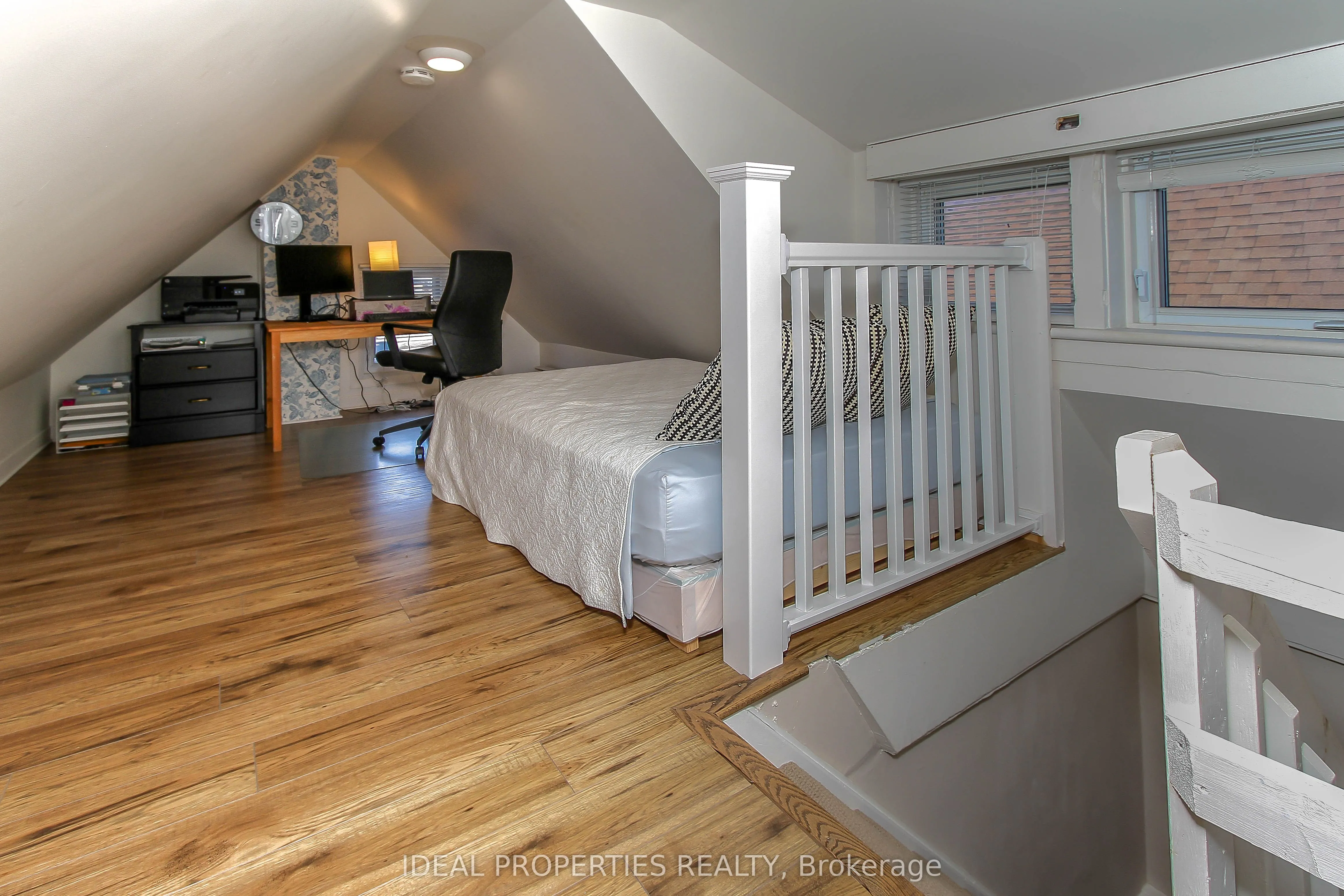 185 Louisa Street, #2