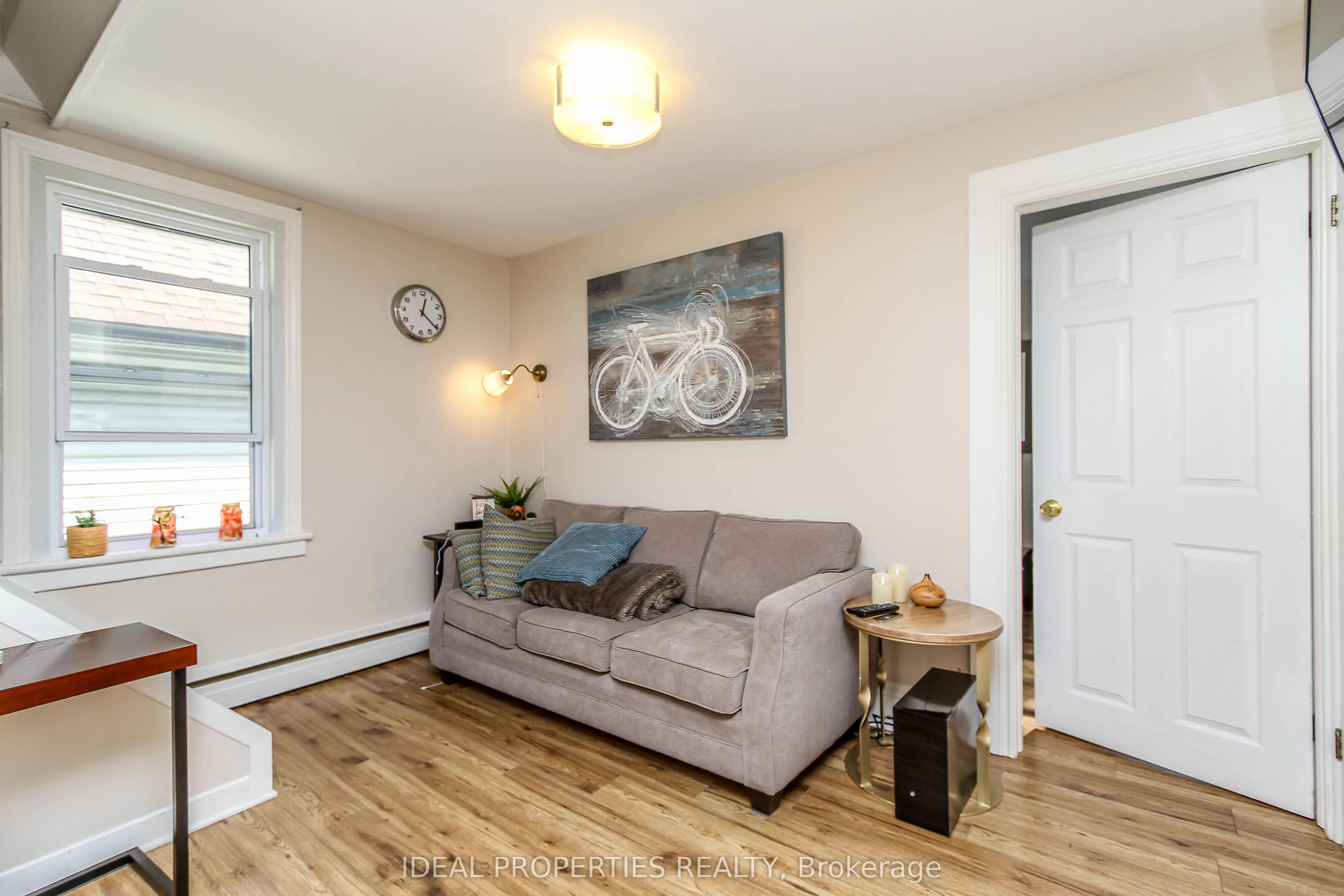 185 Louisa Street, #2