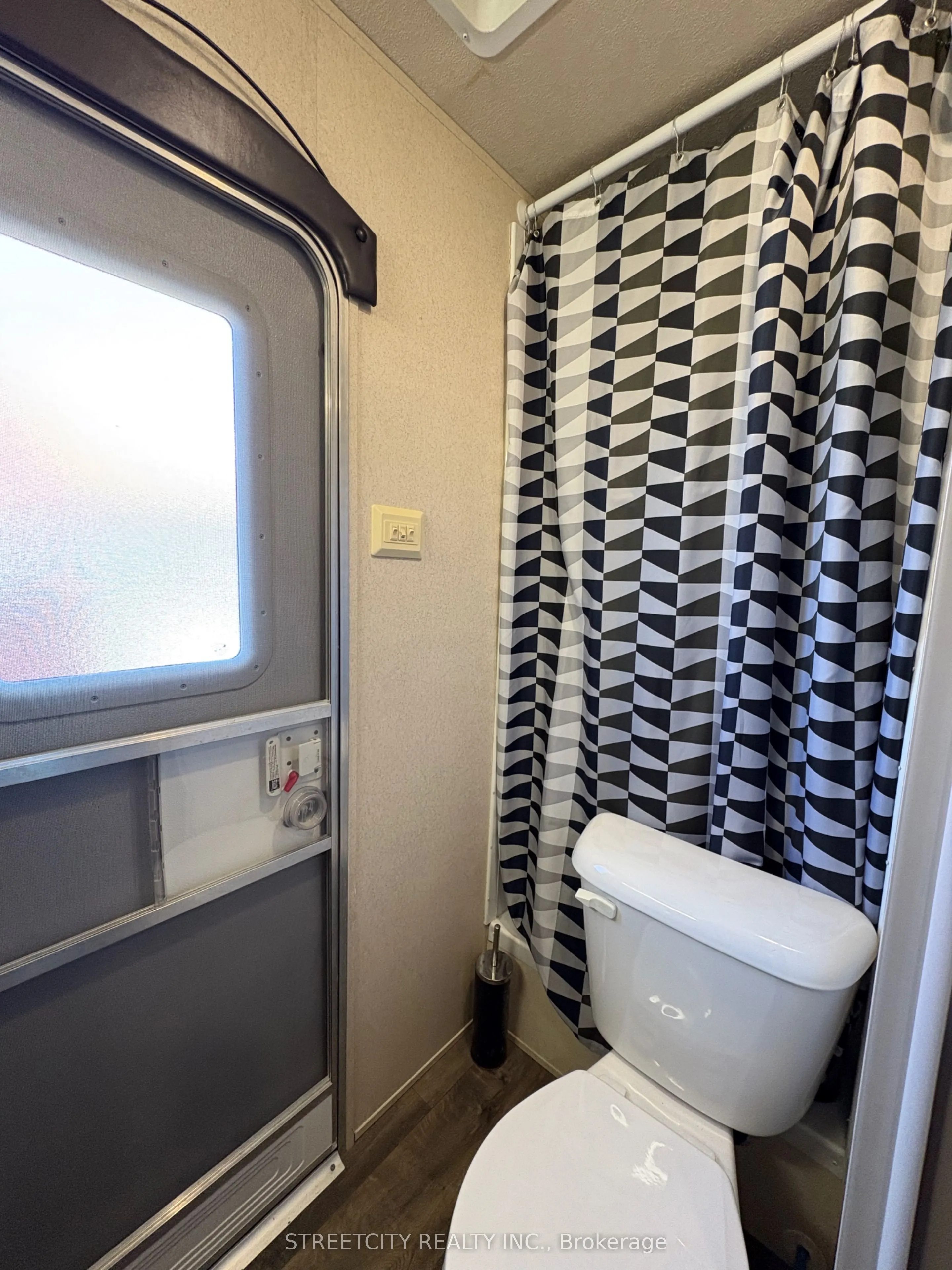 4351 London Line, #1