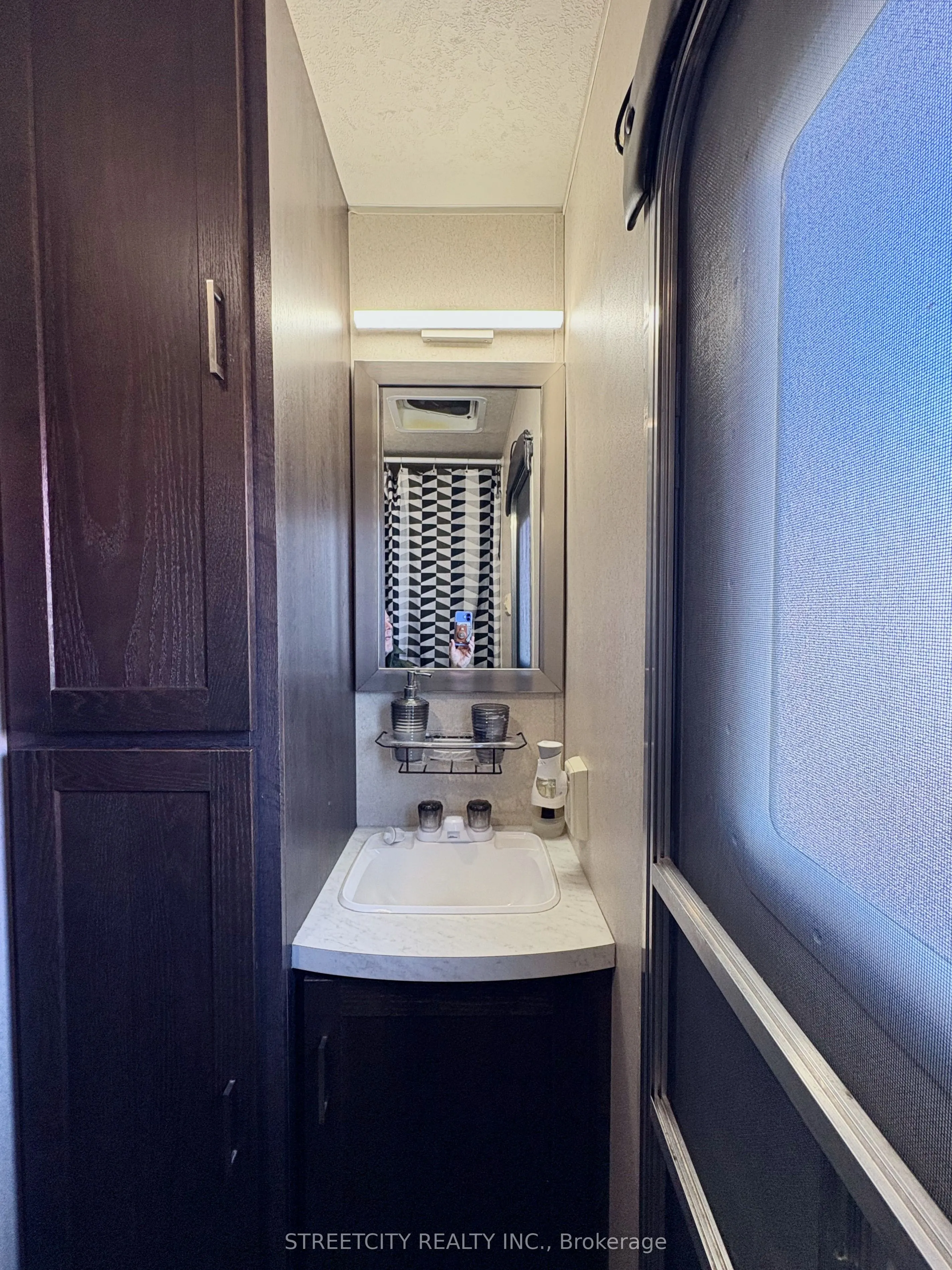 4351 London Line, #1