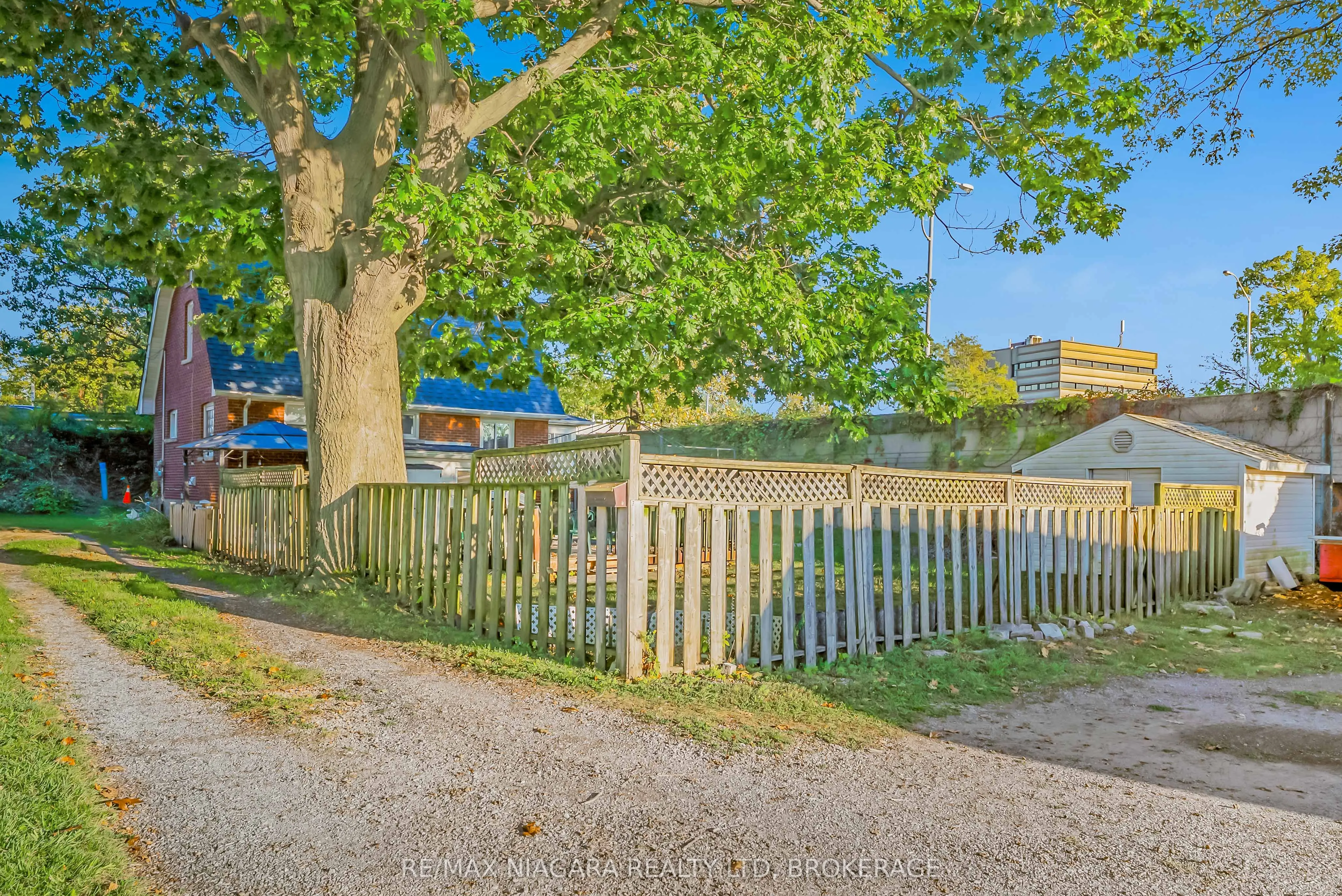 5365 Portage Road