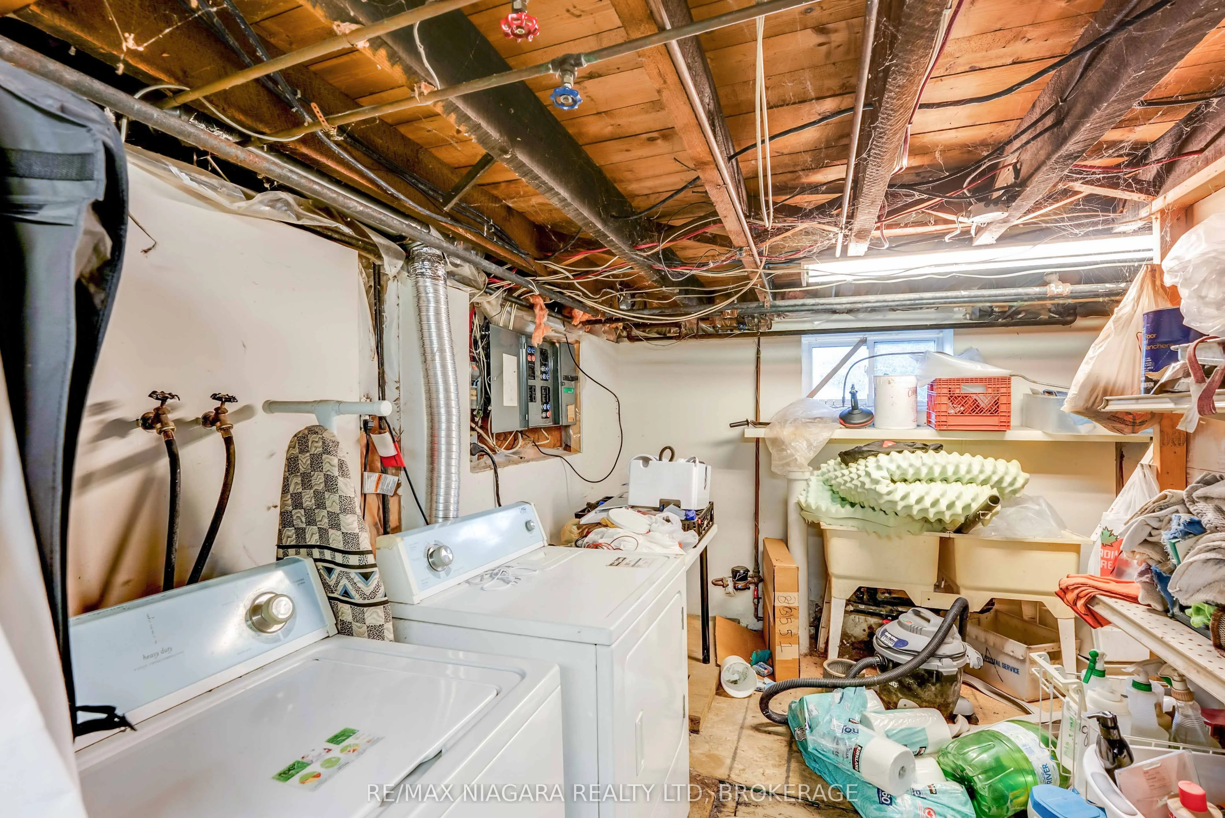 5365 Portage Road