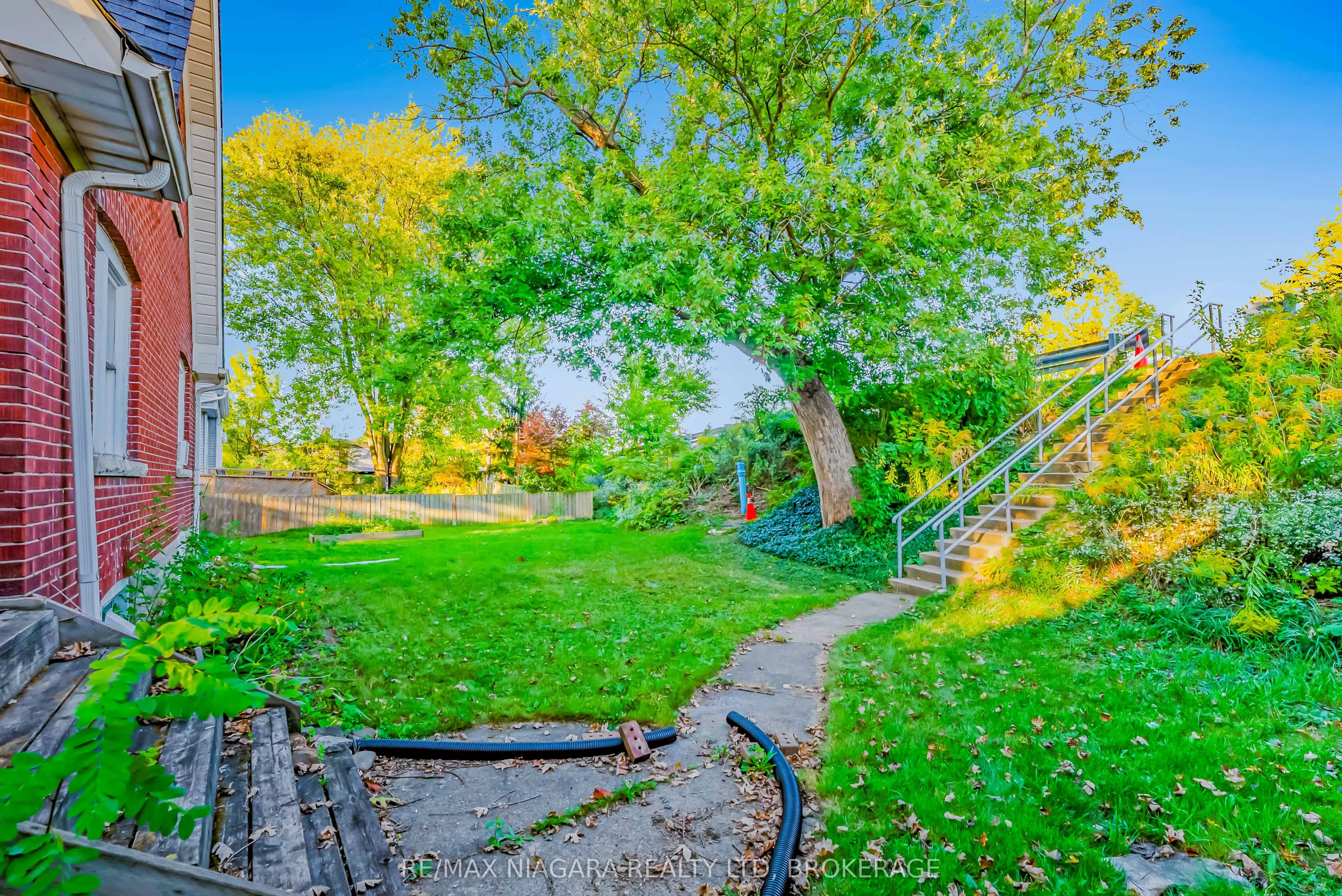 5365 Portage Road