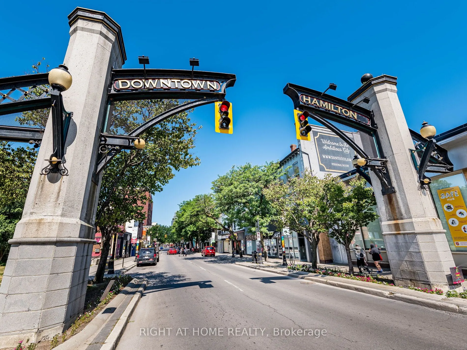 283 King Street E, #302