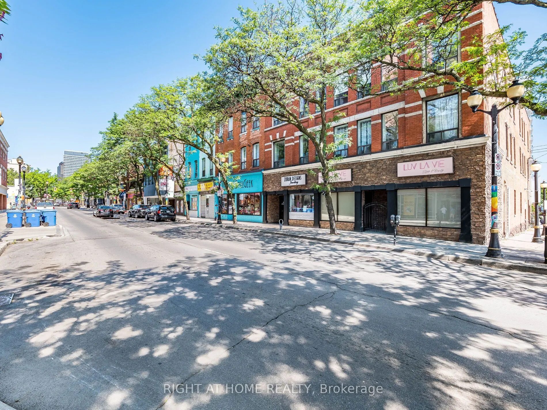 283 King Street E, #302