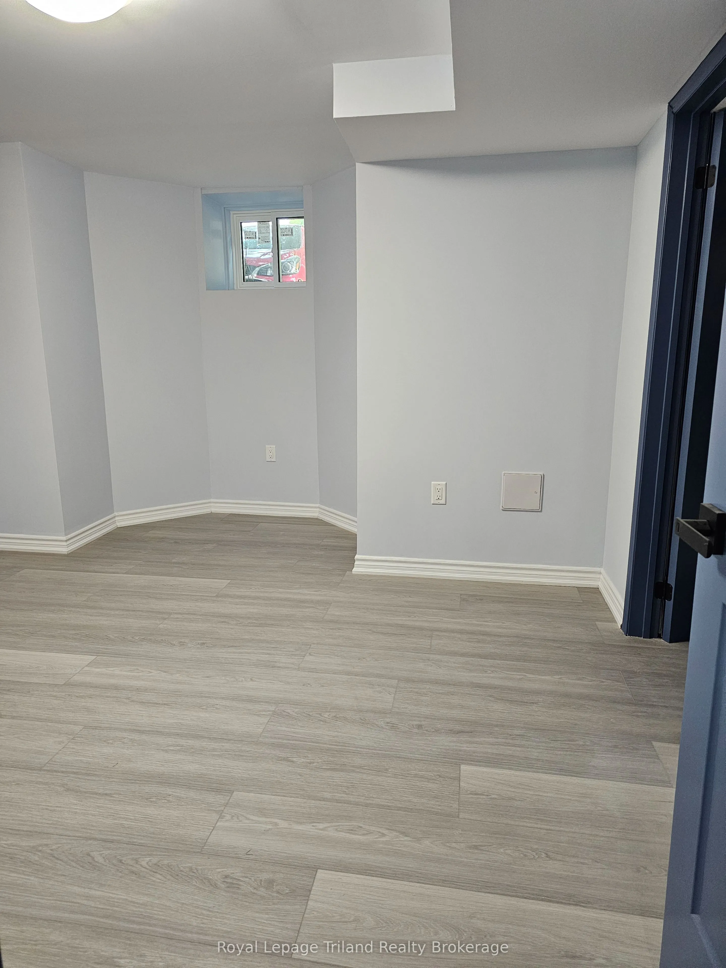 565 Peel Street, #4