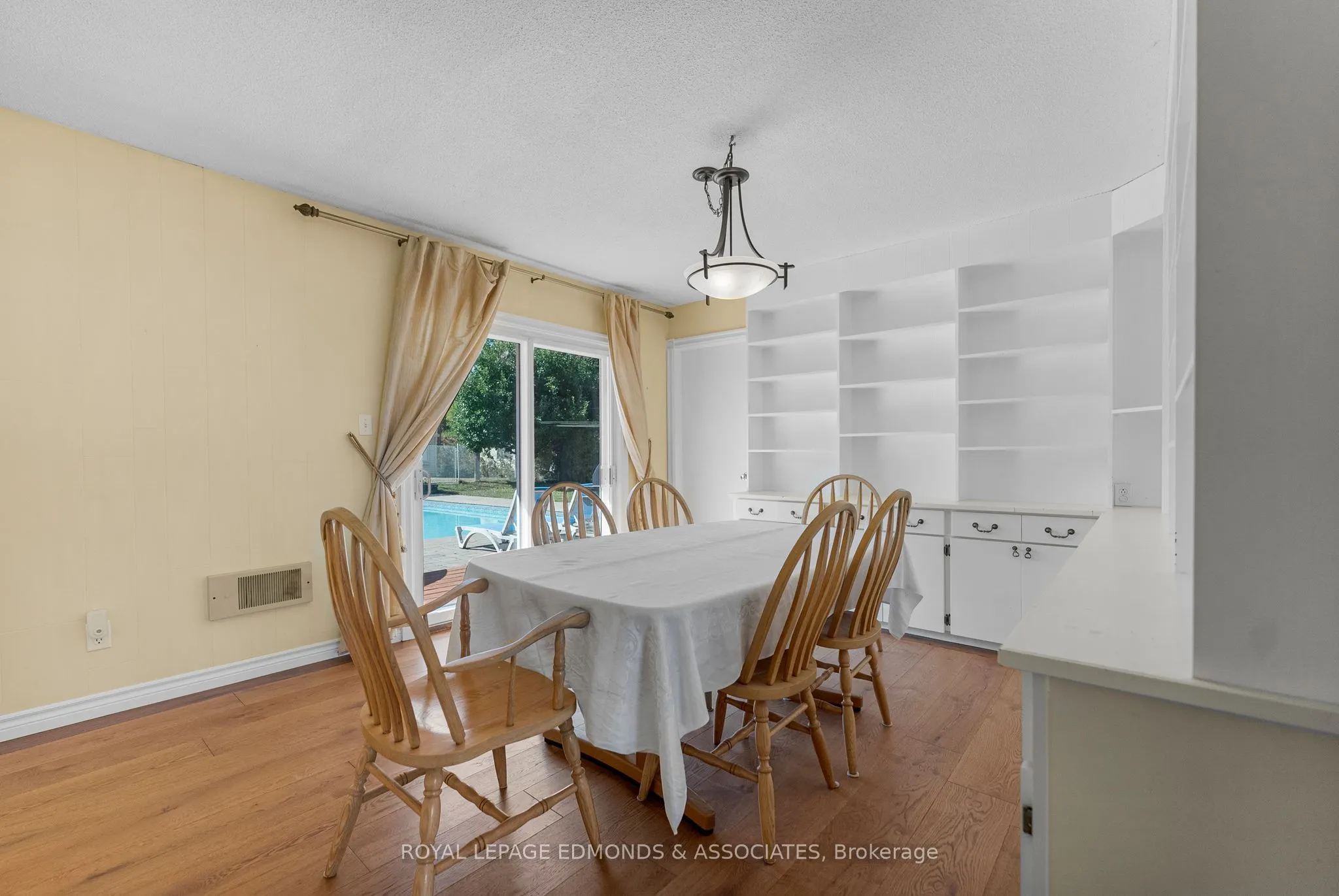 1227 Burns Drive