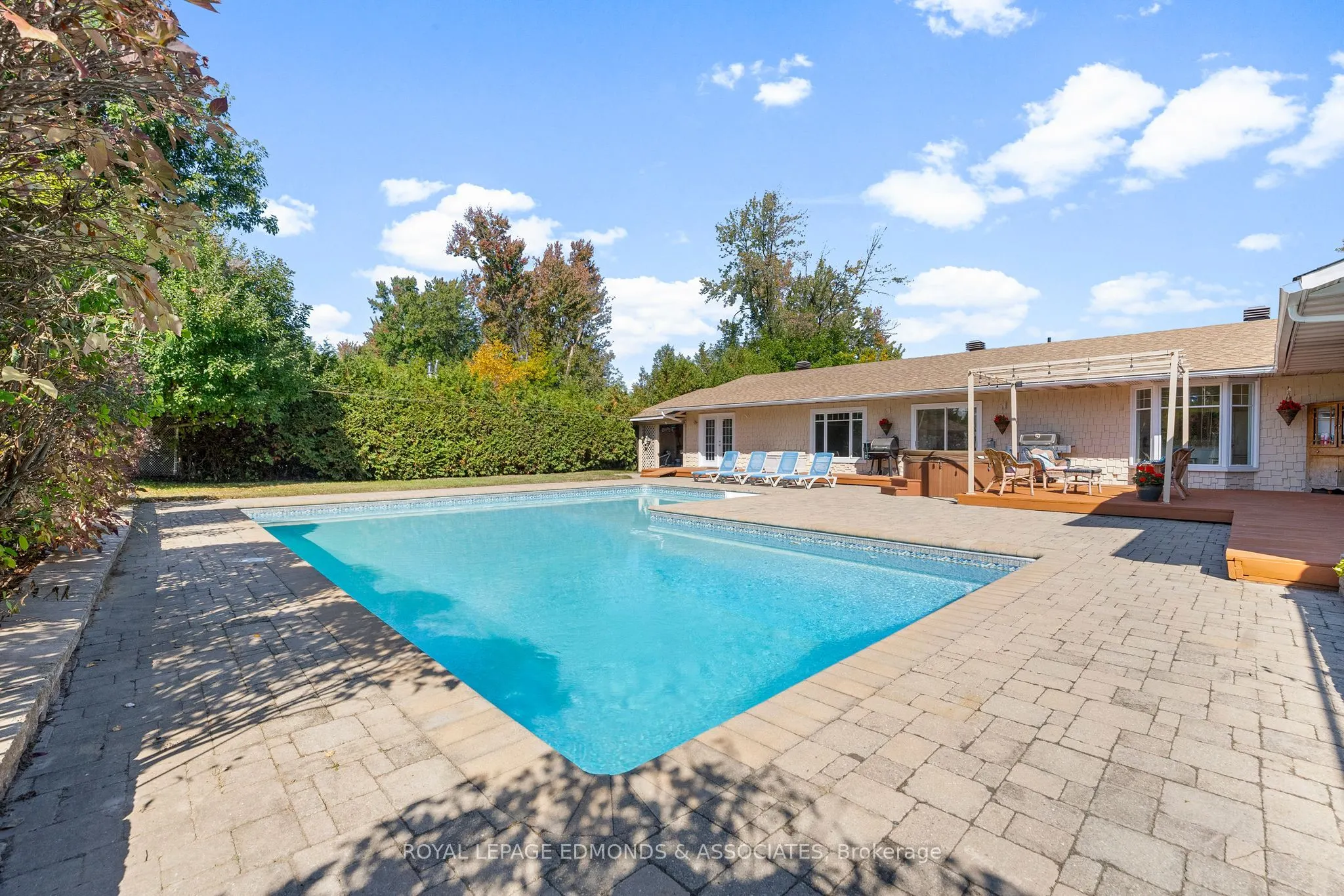 1227 Burns Drive