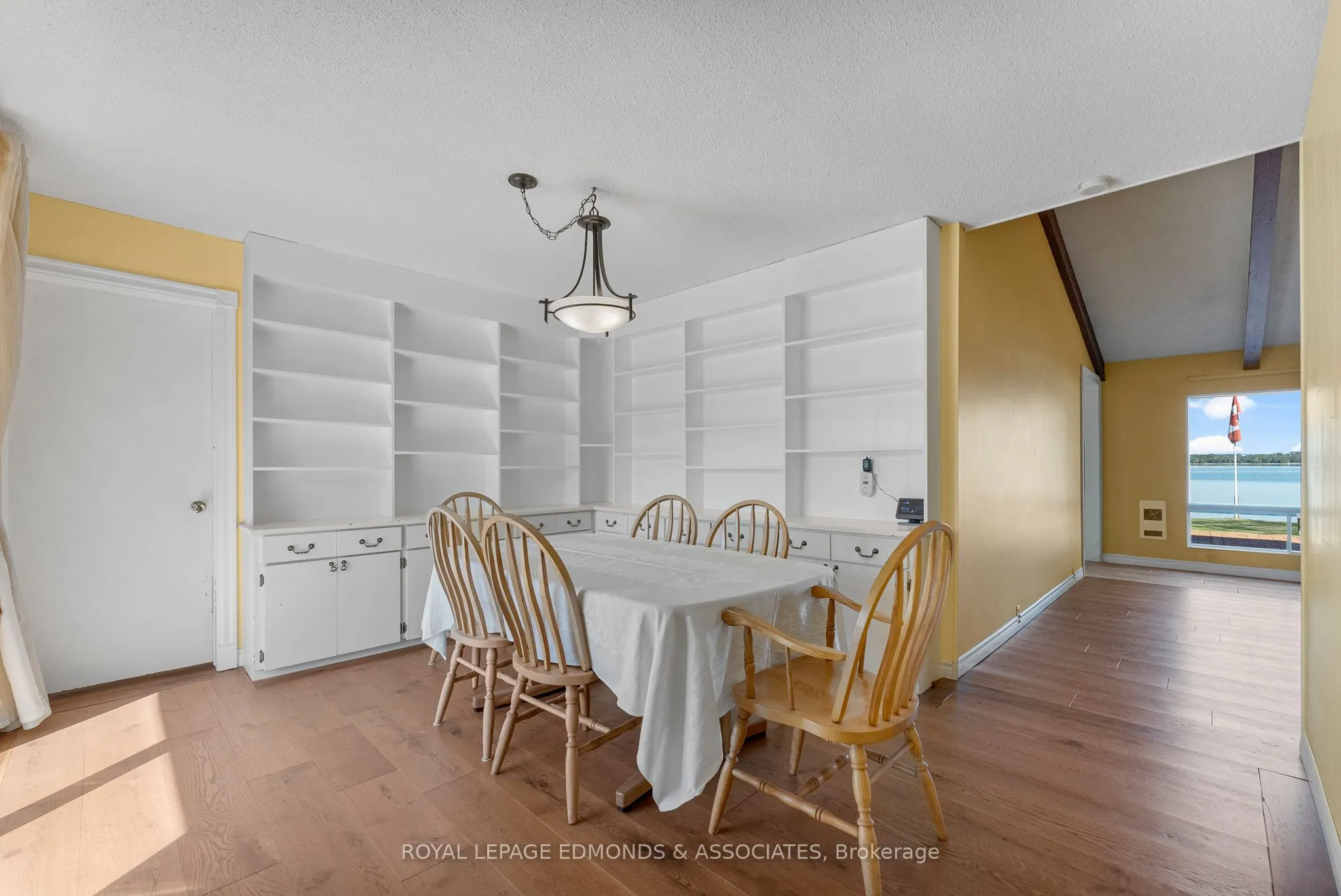 1227 Burns Drive