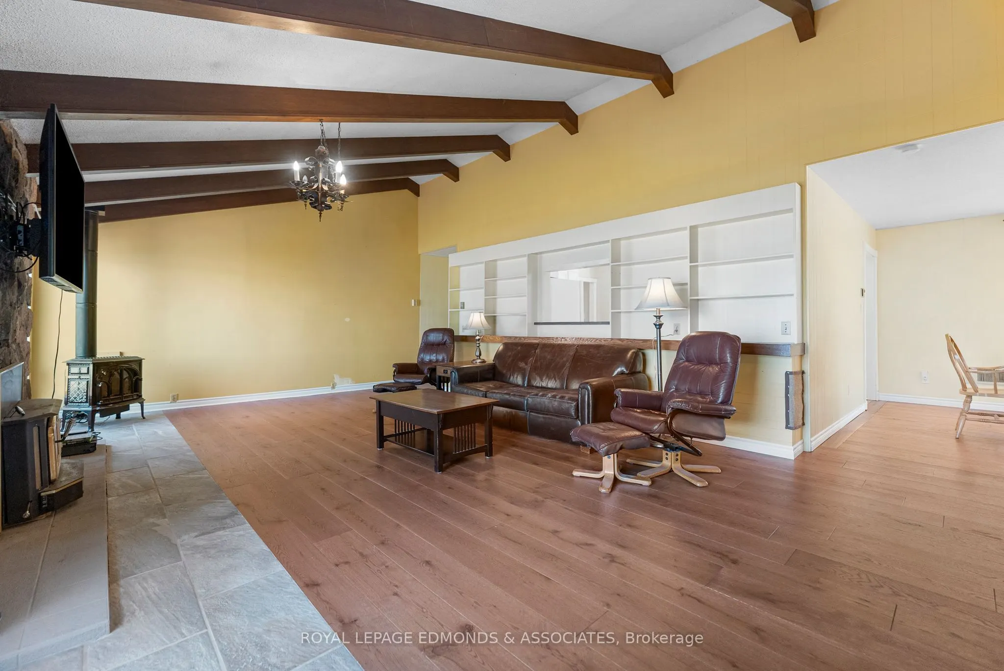 1227 Burns Drive