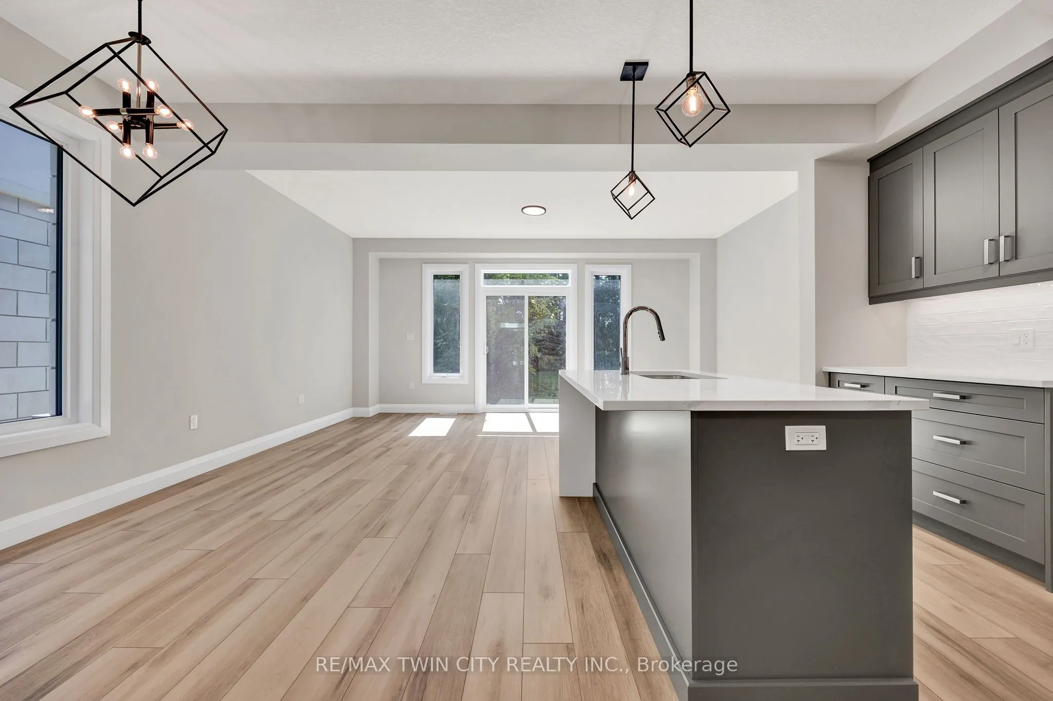 143 Elgin Street N, #Lot 63