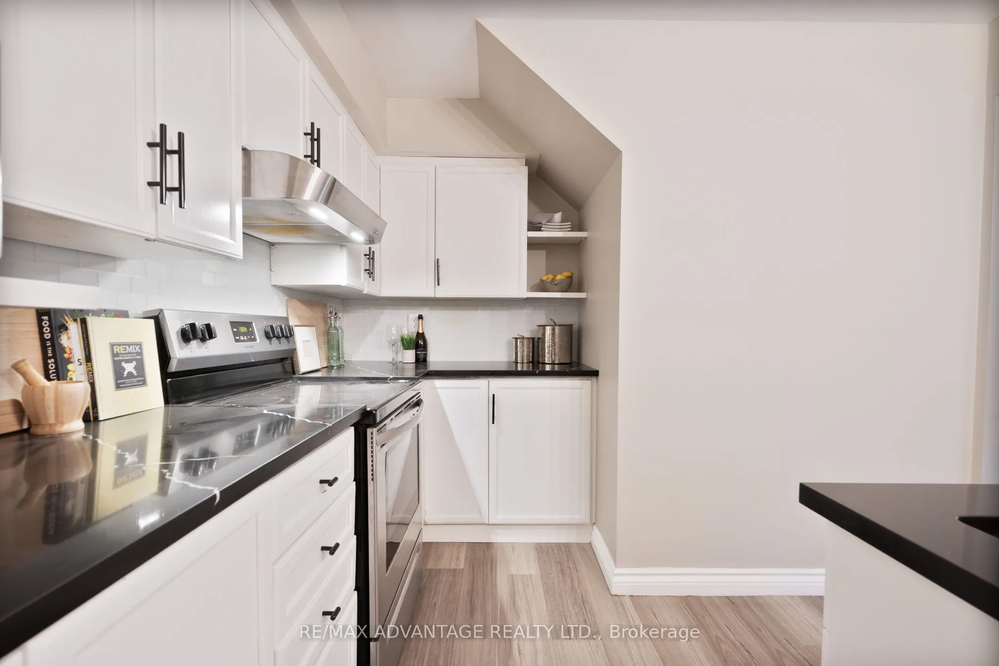 621 Cranbrook Road, #8