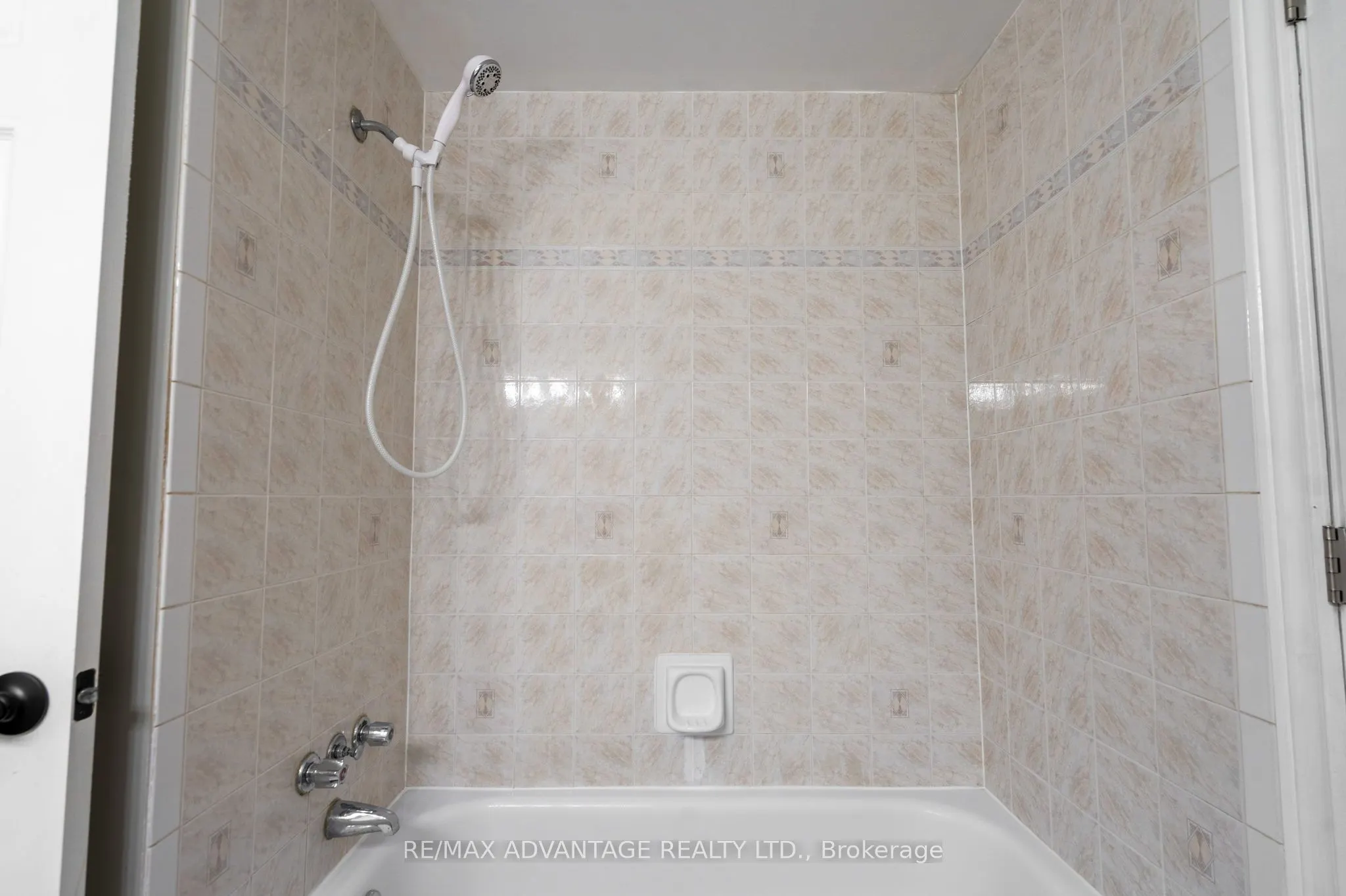 621 Cranbrook Road, #8
