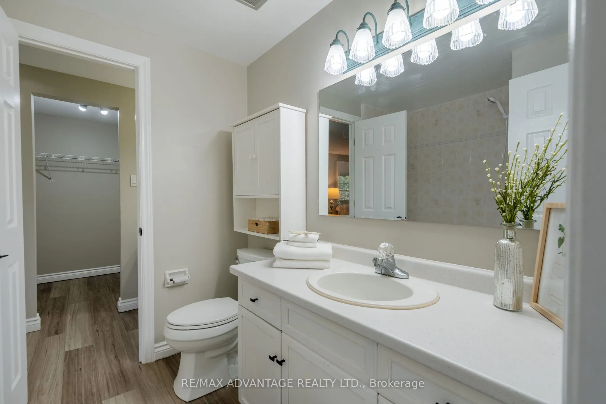 621 Cranbrook Road, #8