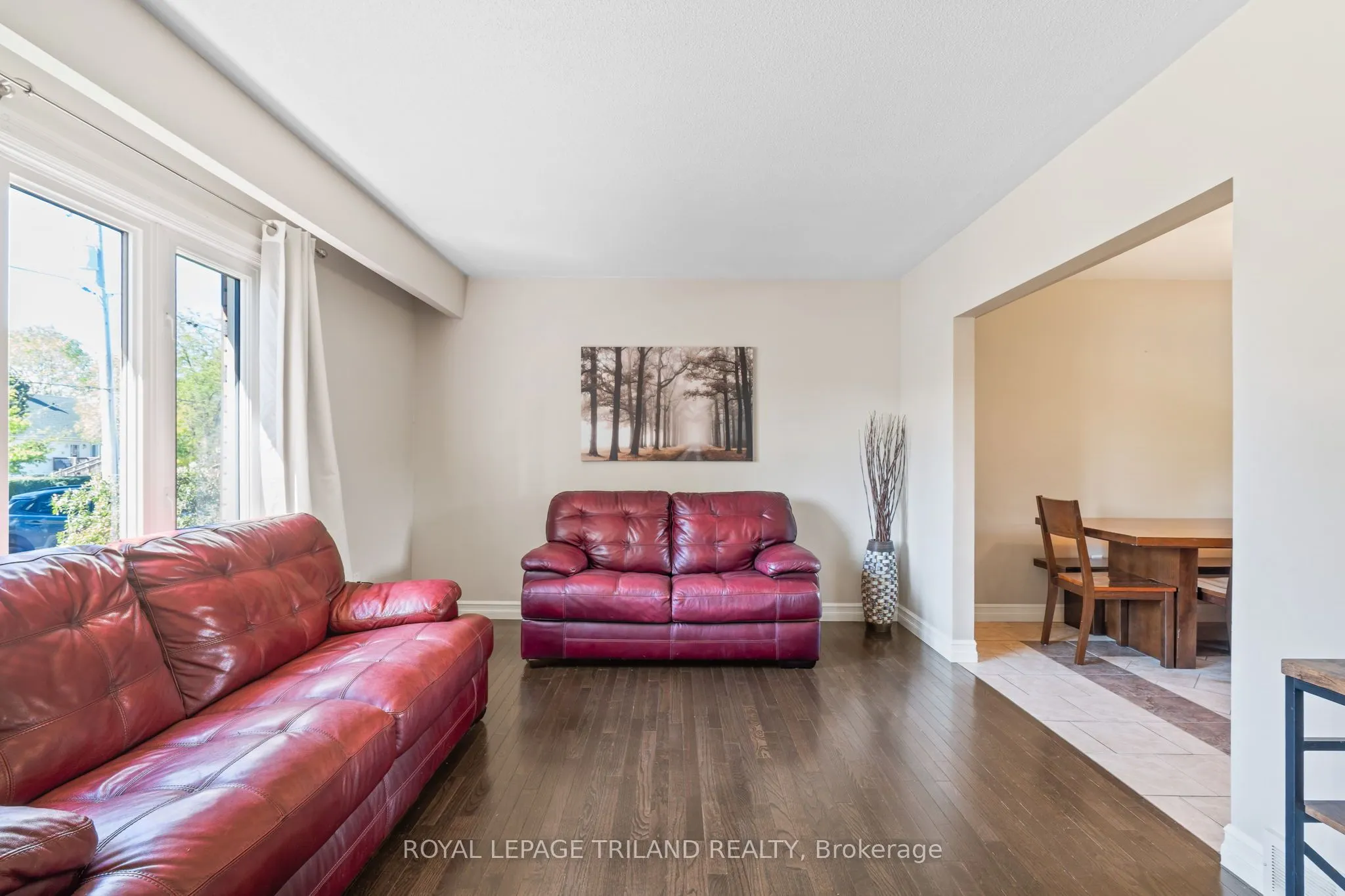 368 Kenmore Place
