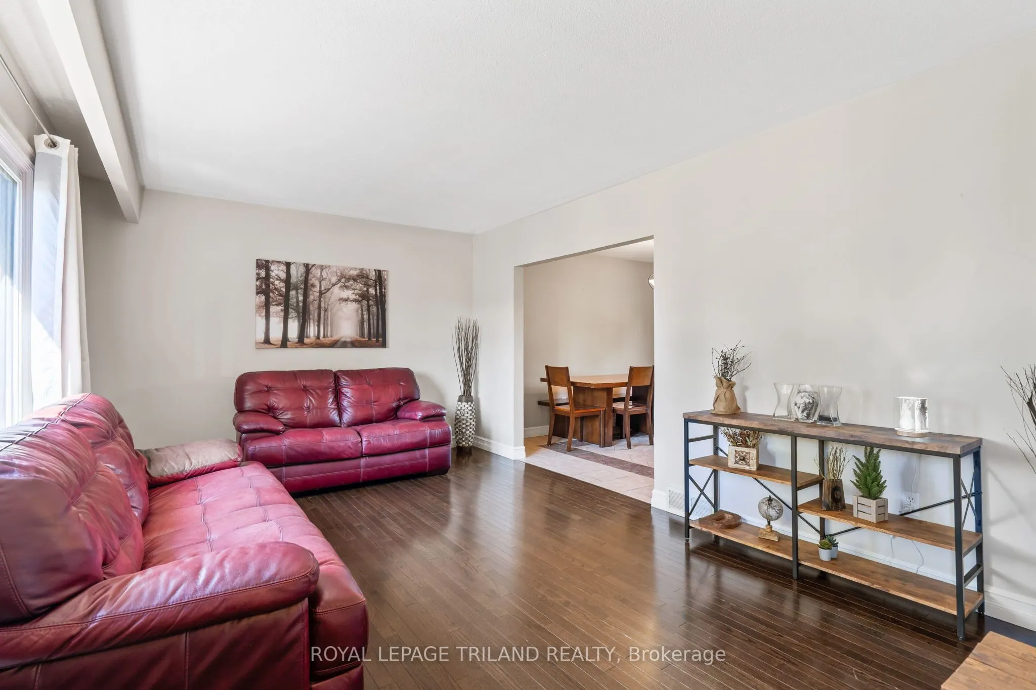 368 Kenmore Place