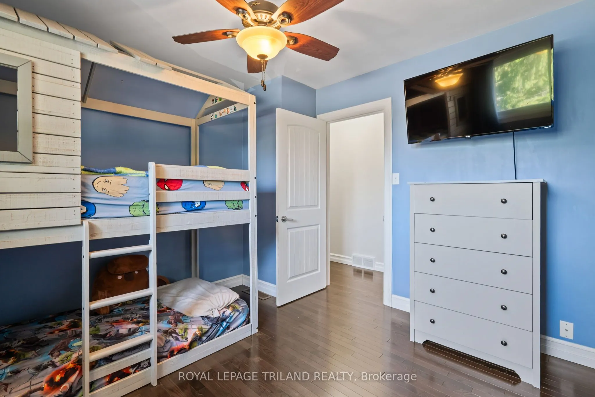 368 Kenmore Place
