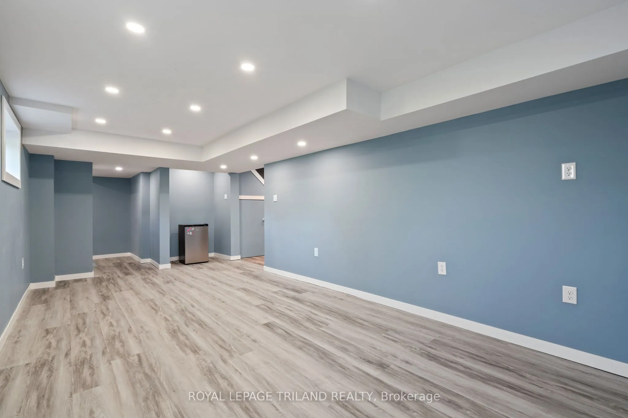 368 Kenmore Place