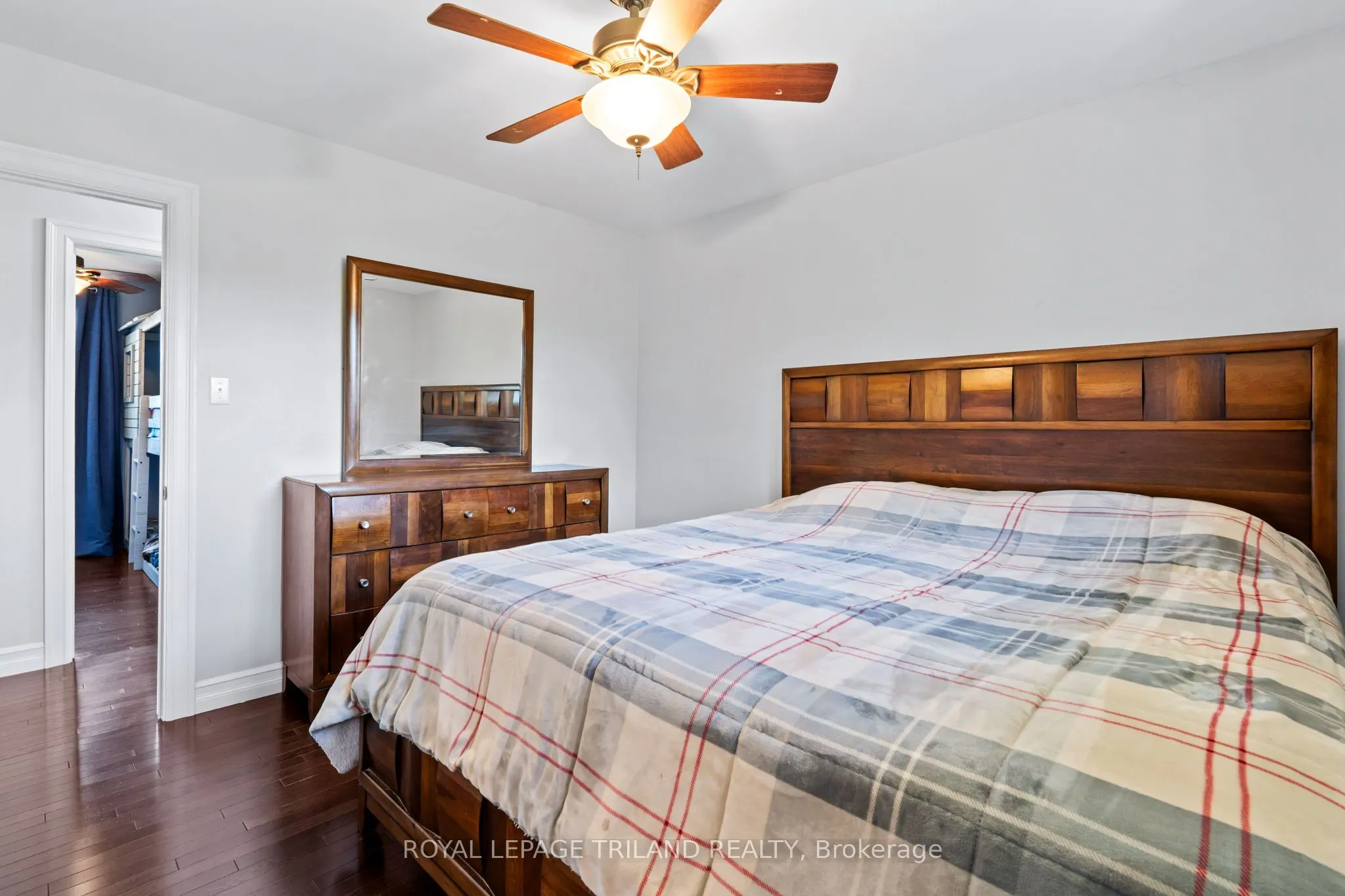 368 Kenmore Place