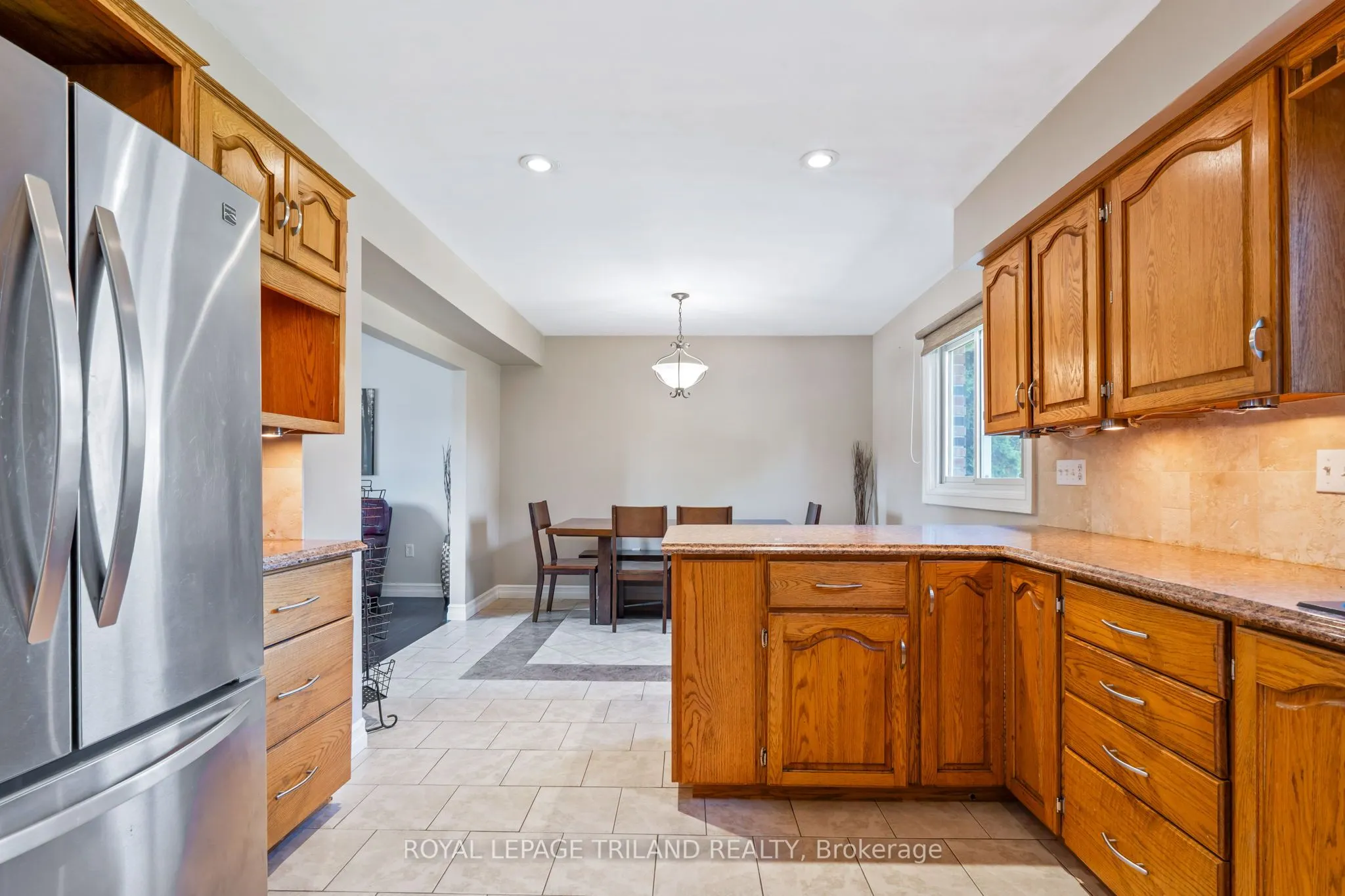 368 Kenmore Place