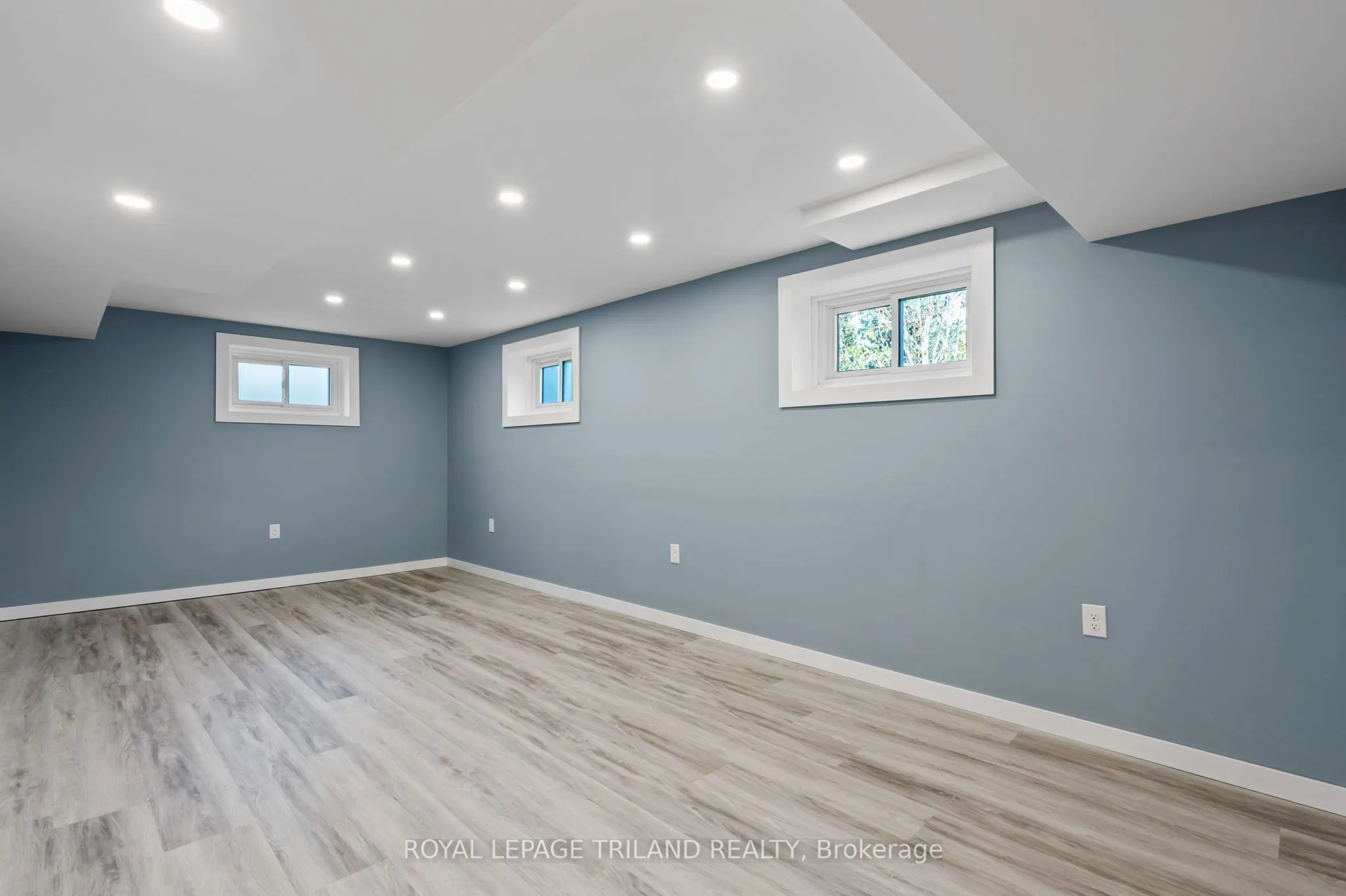 368 Kenmore Place