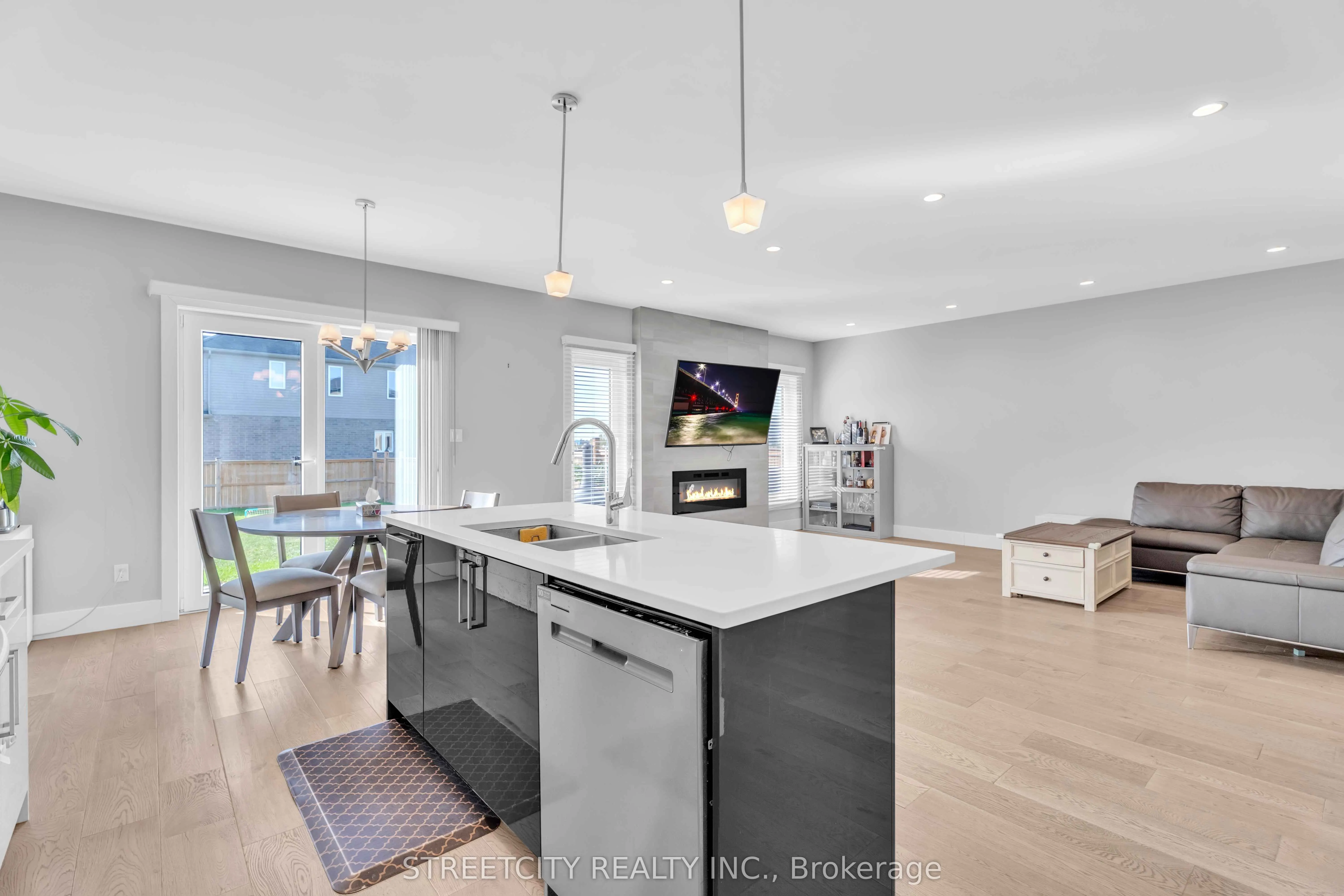 2167 WATEROAK Drive