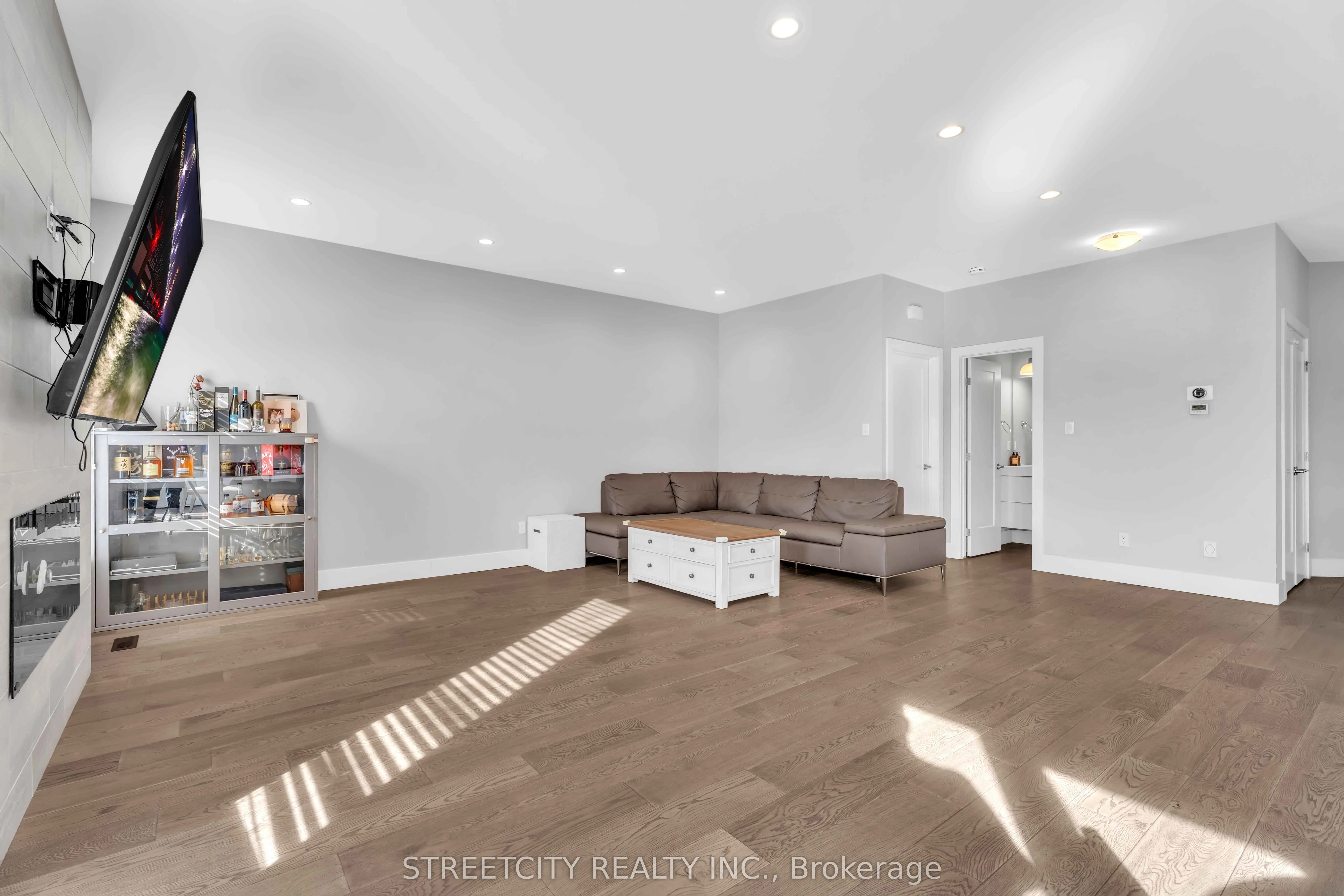 2167 WATEROAK Drive