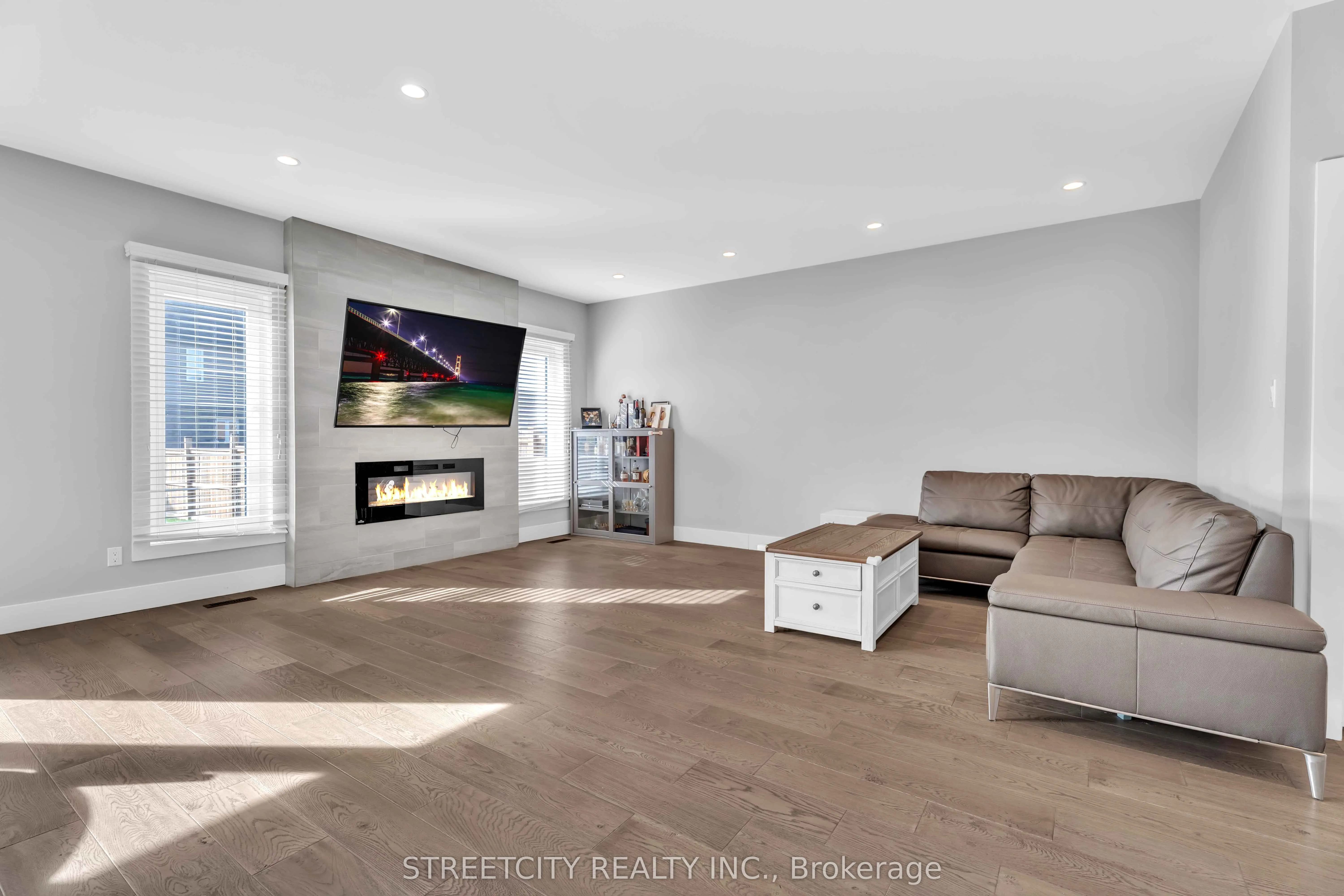 2167 WATEROAK Drive