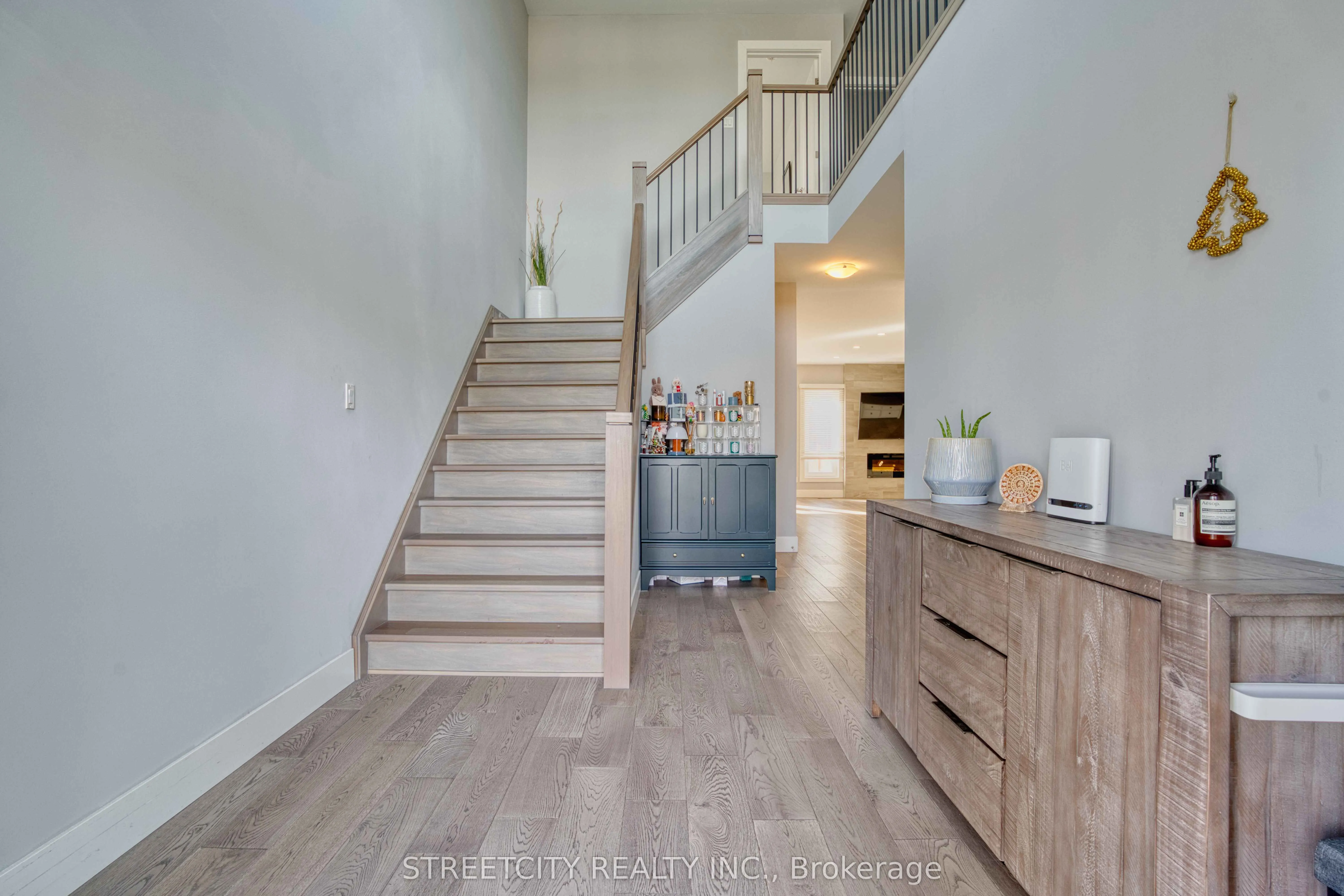 2167 WATEROAK Drive