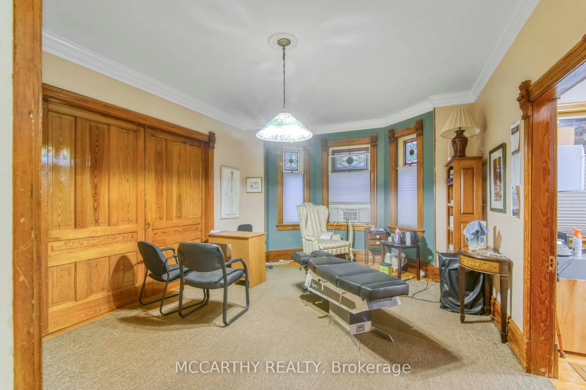 191 Main Street E