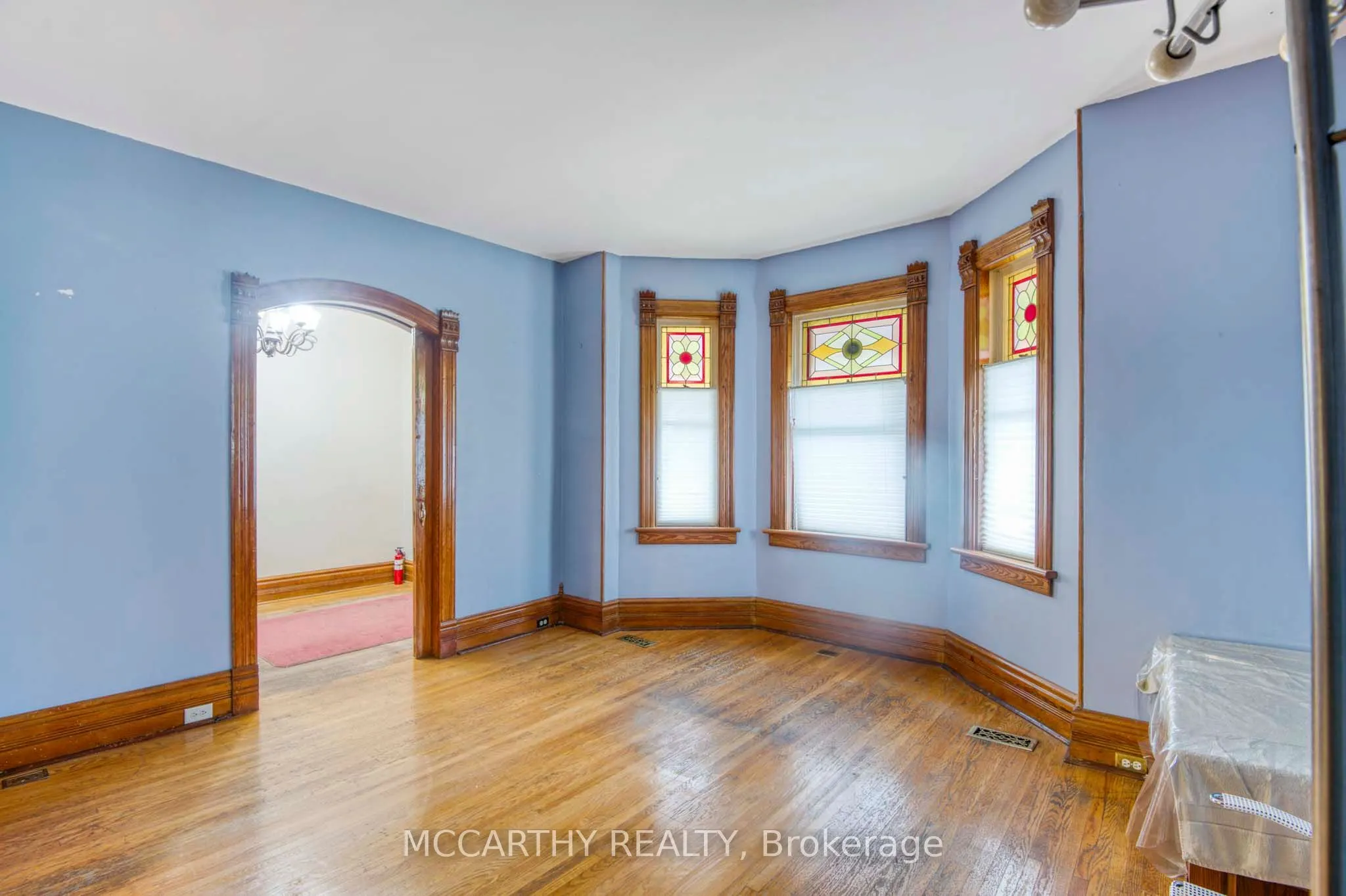 191 Main Street E