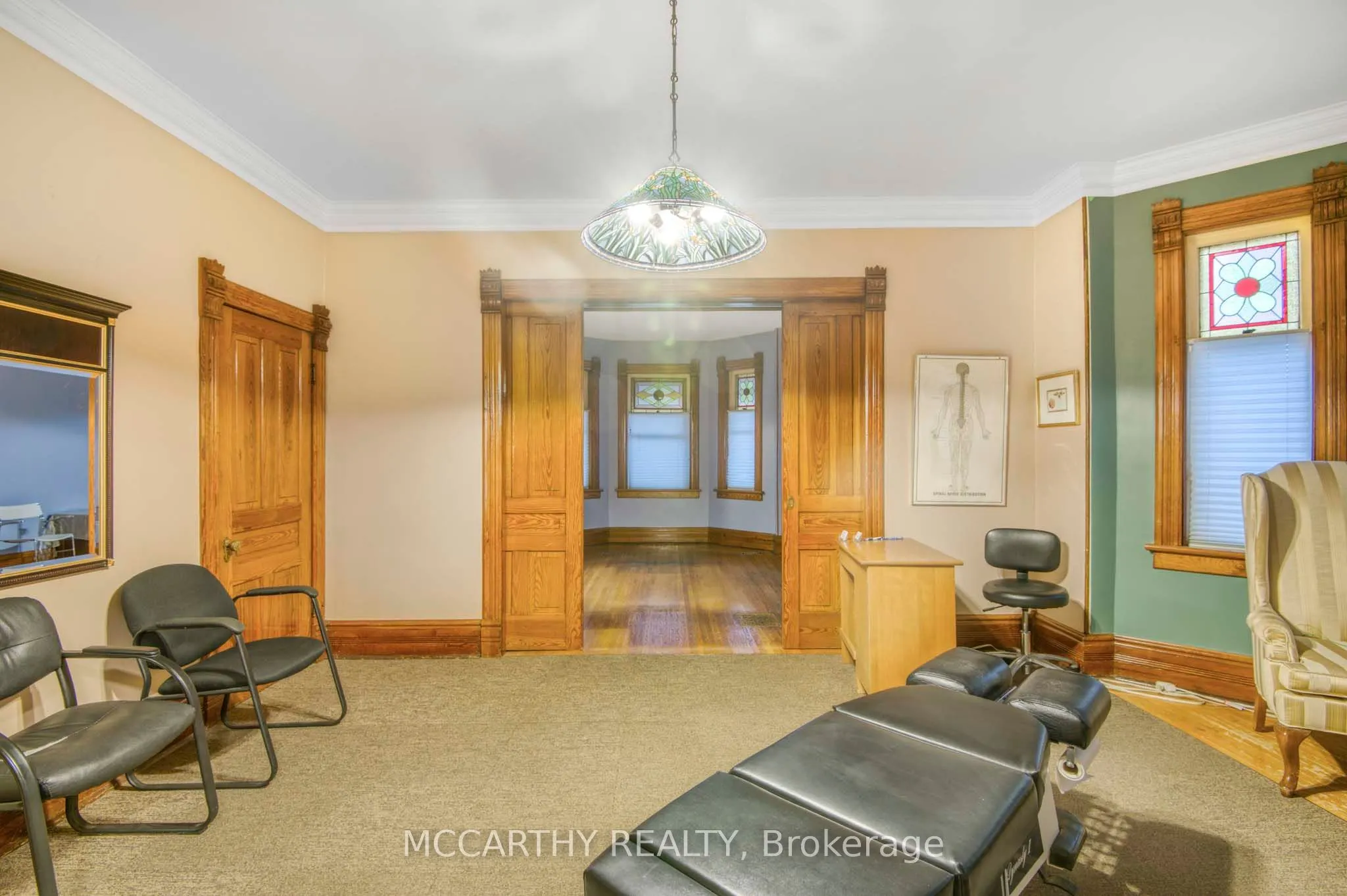 191 Main Street E