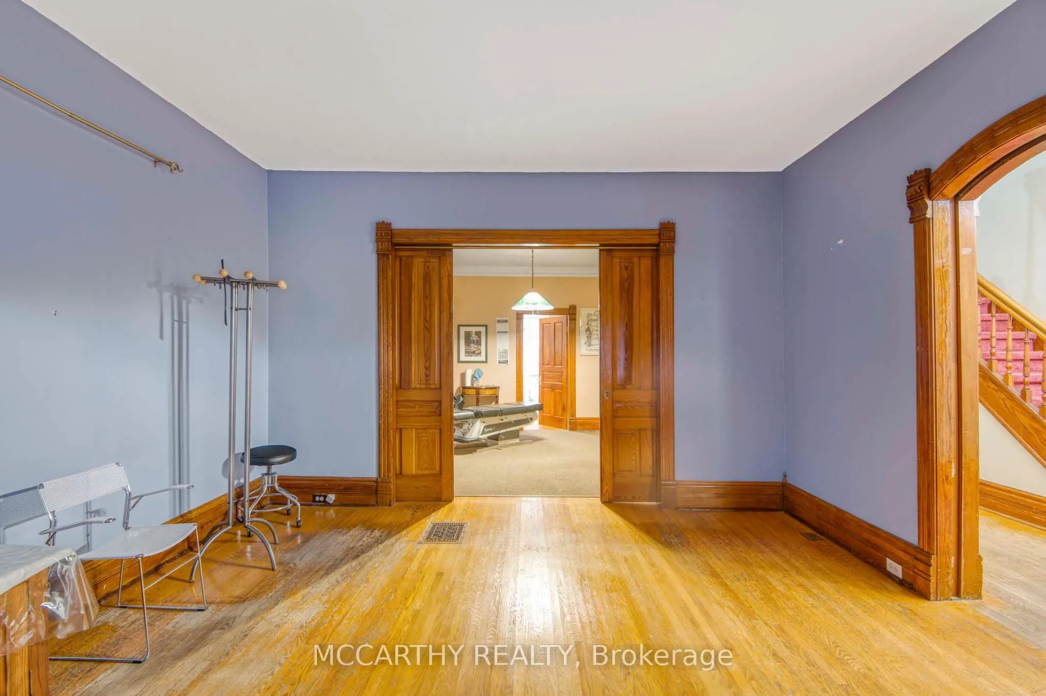 191 Main Street E