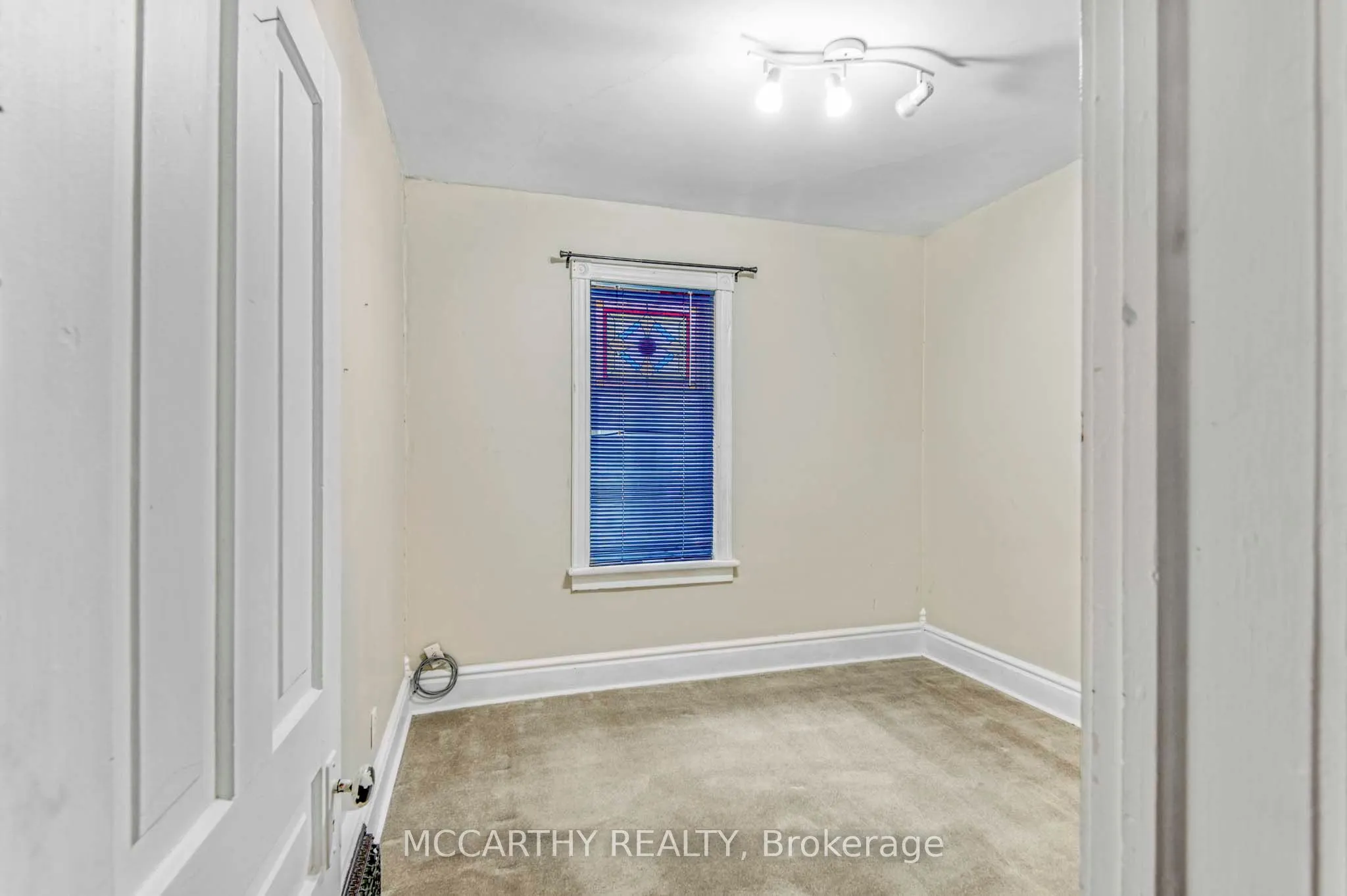 191 Main Street E