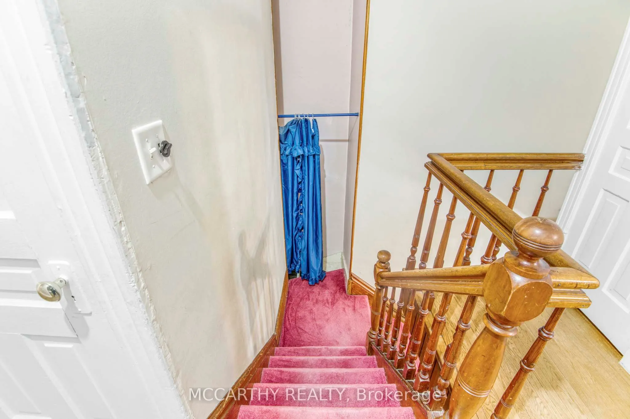 191 Main Street E