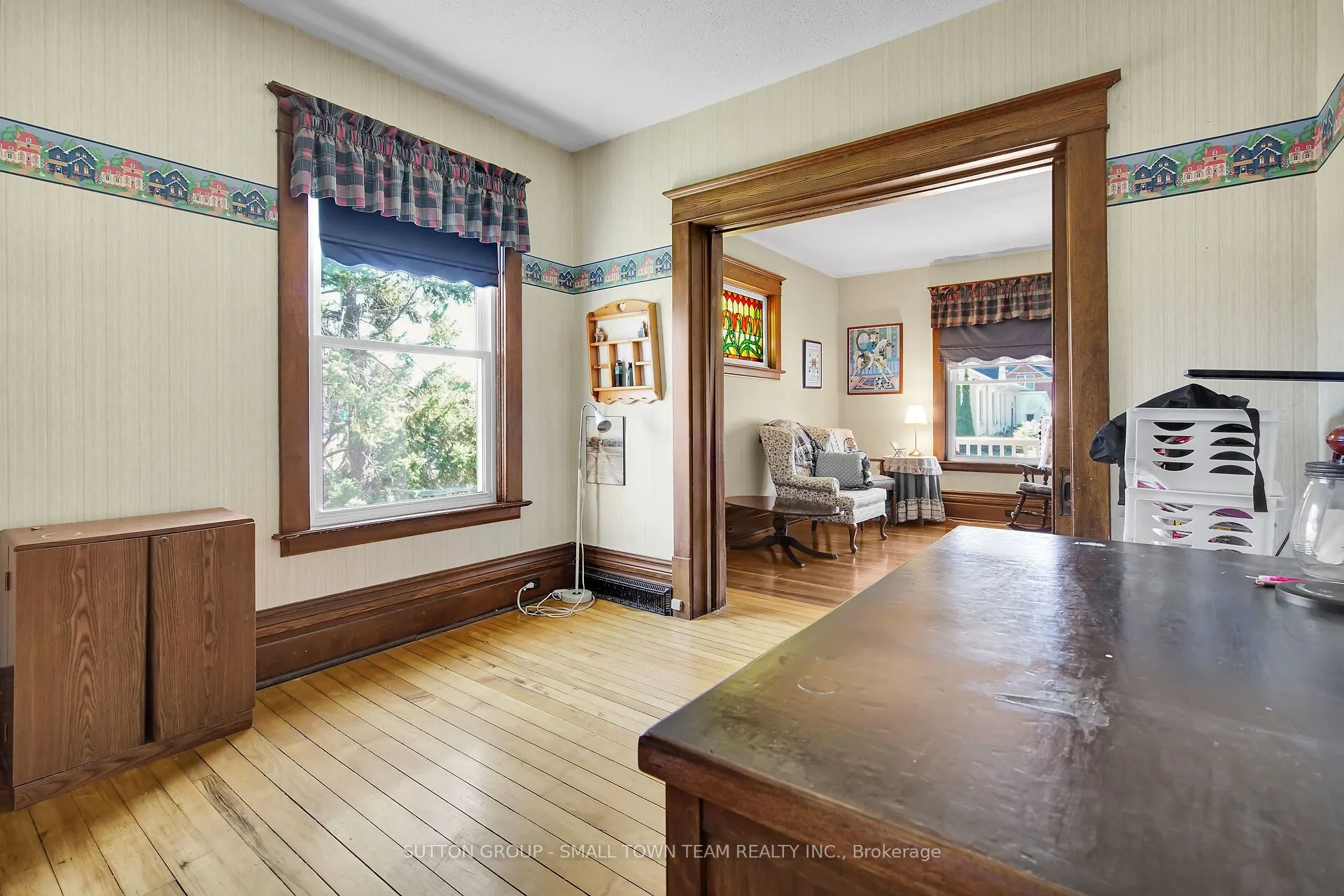 50 Huron Street W