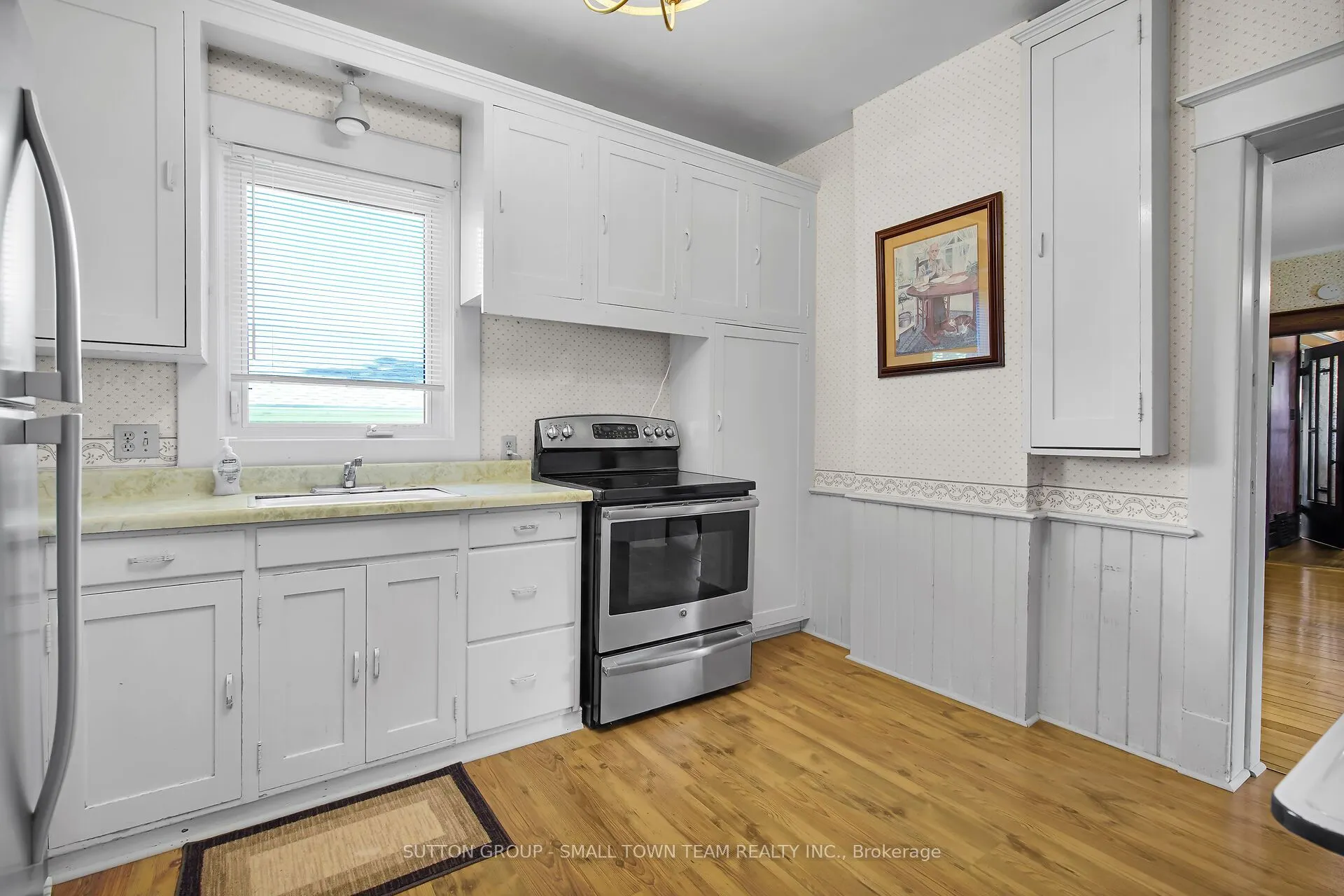 50 Huron Street W