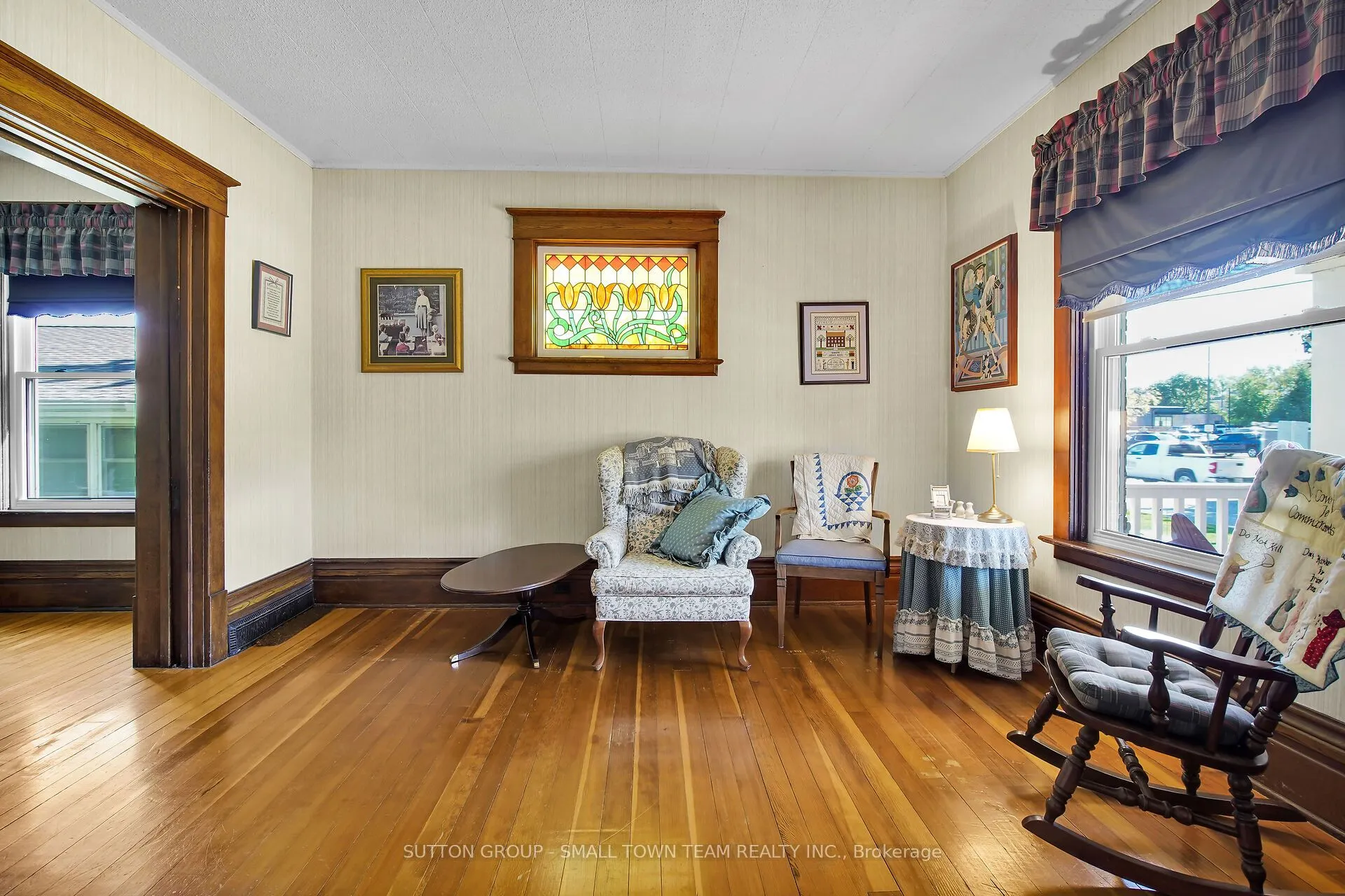 50 Huron Street W