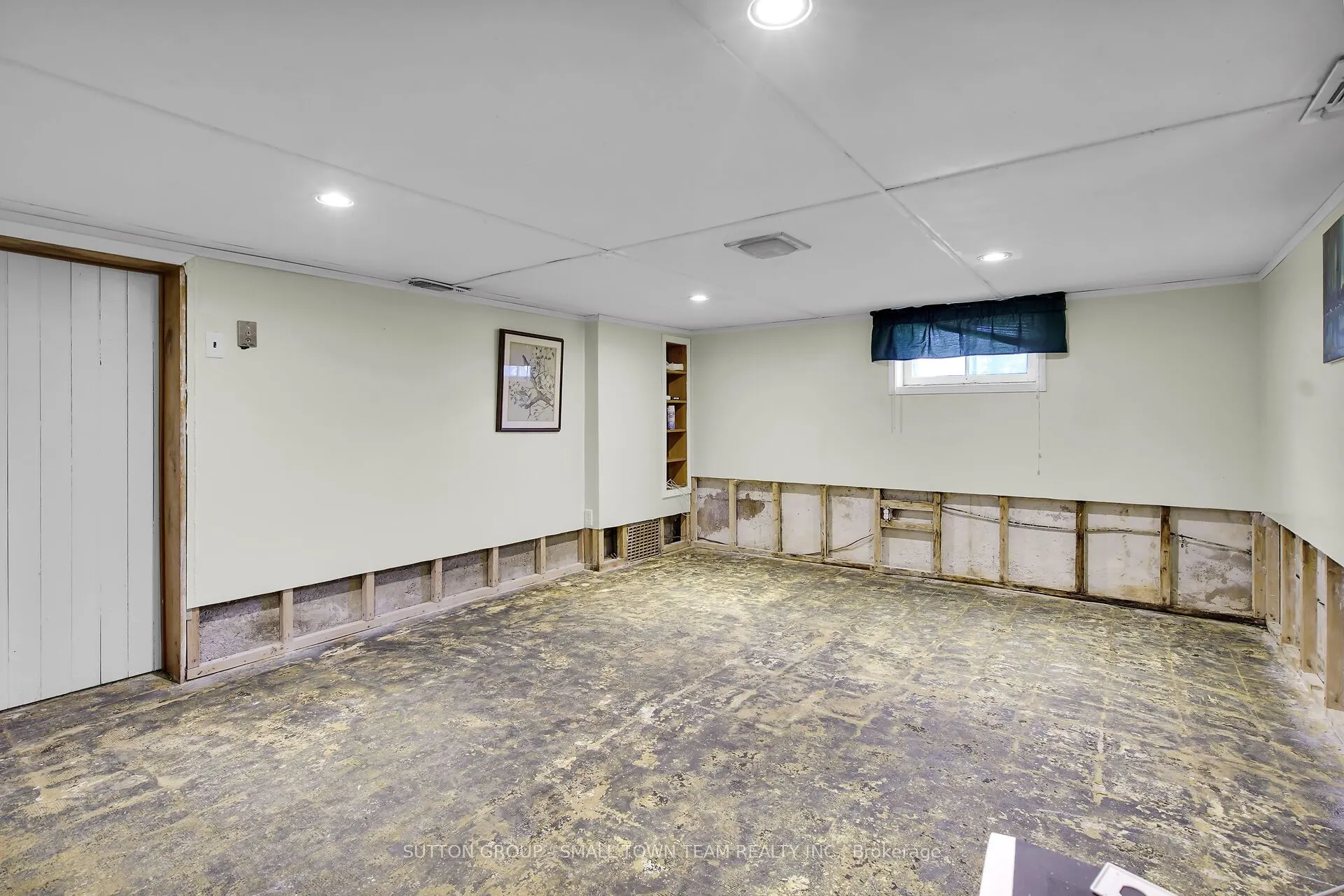 50 Huron Street W