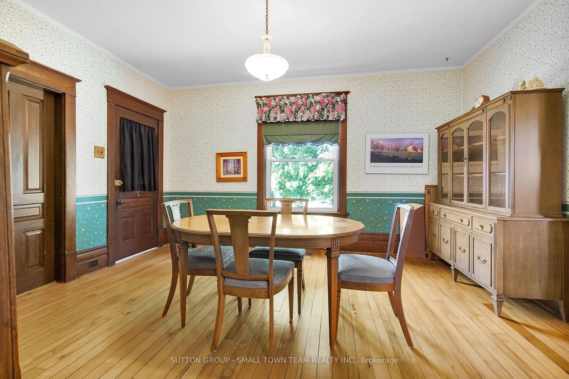 50 Huron Street W