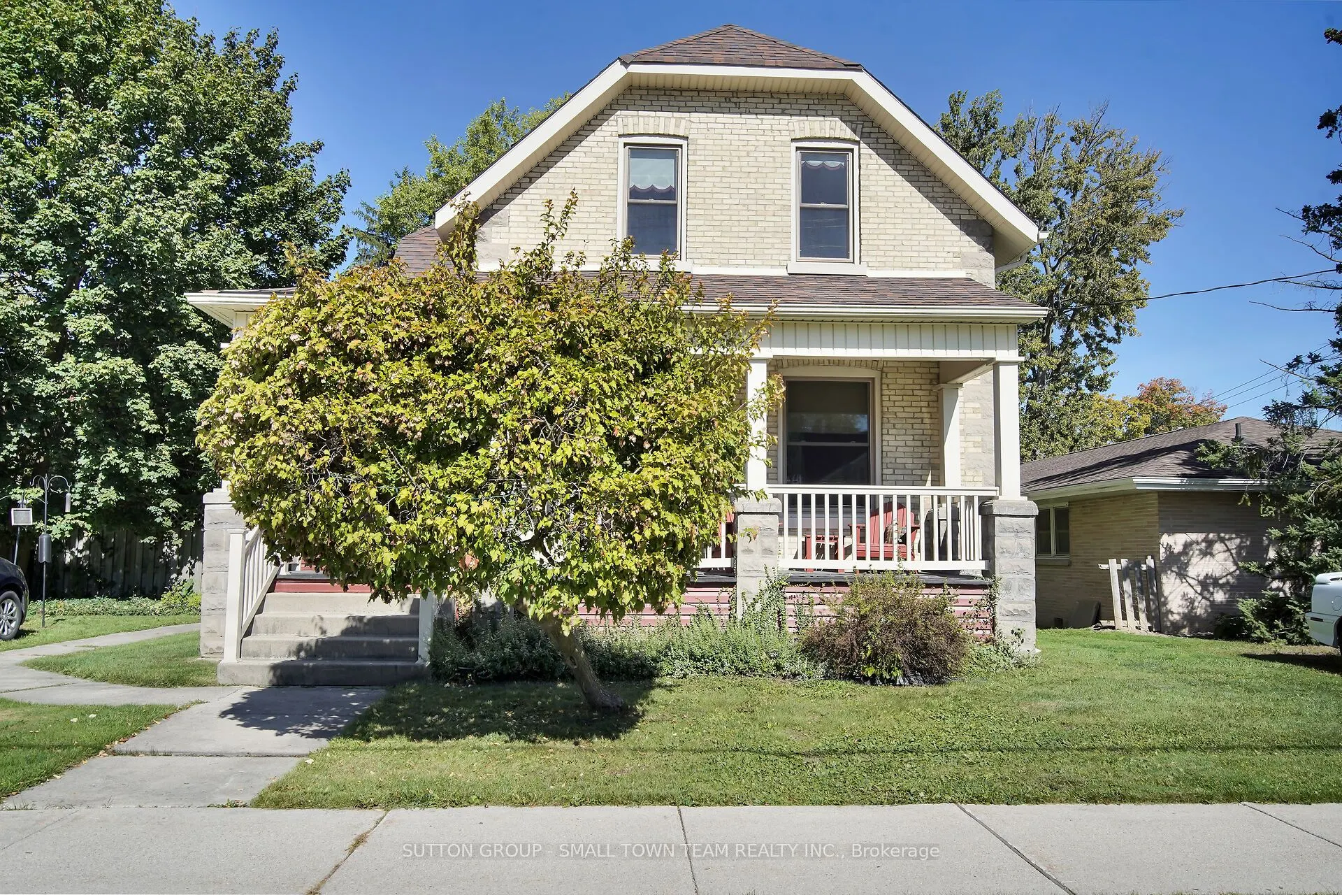 50 Huron Street W